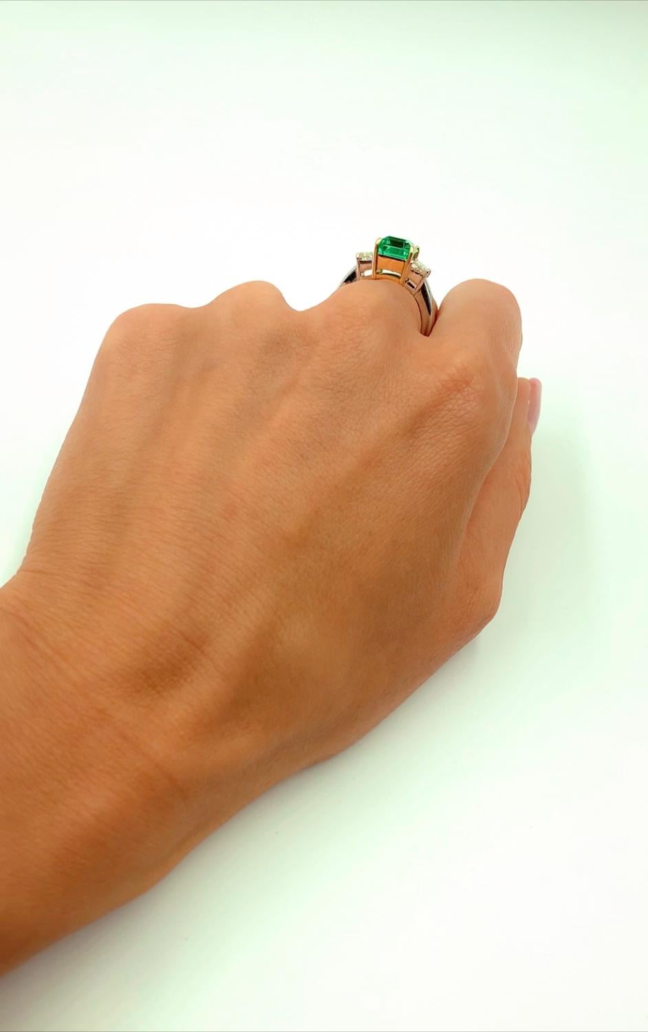 3.84 Carat Columbian Emerald Diamond Ring 18K Gold For Sale 3
