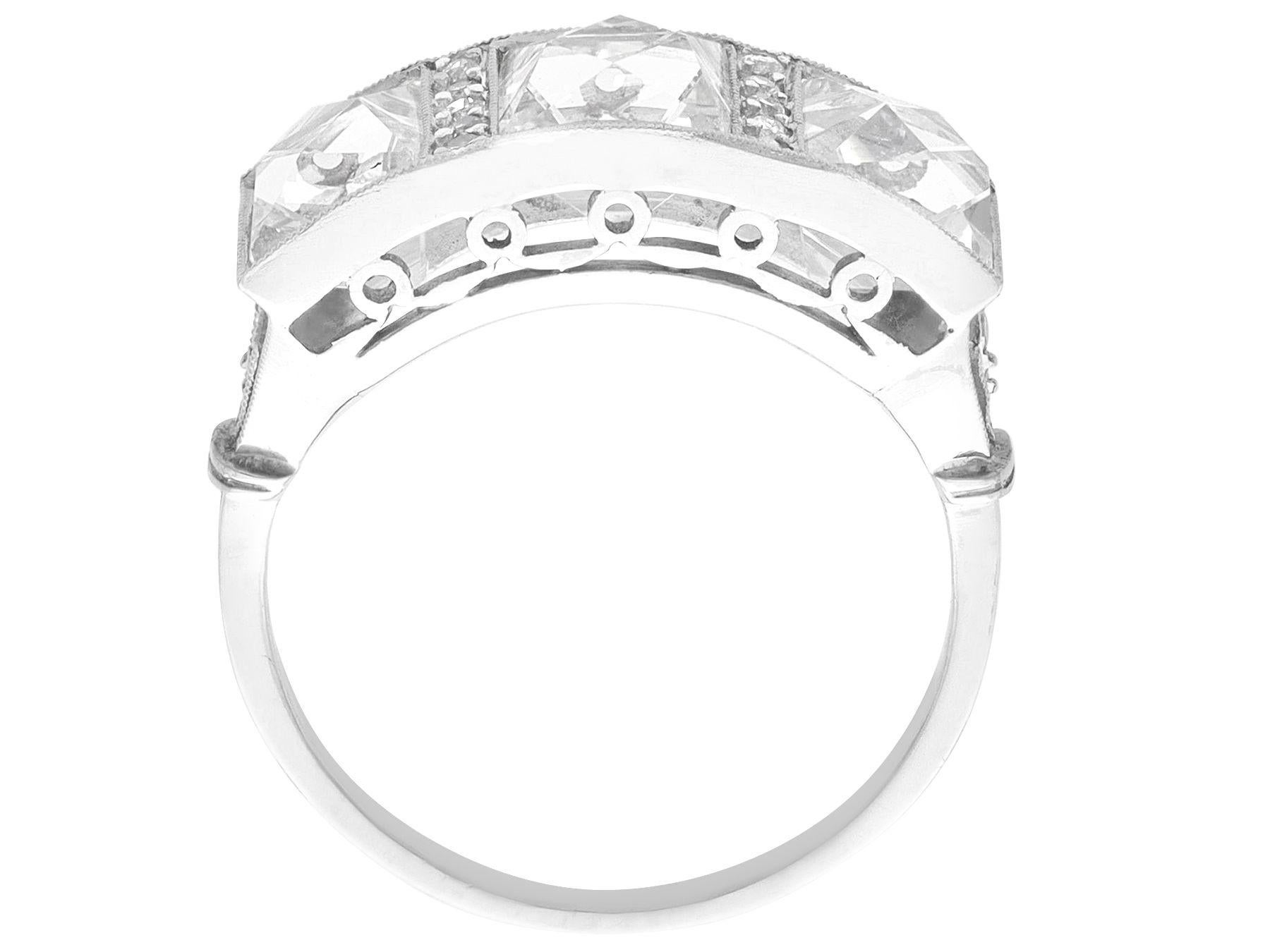 3.84 Carat Diamond and Platinum Trilogy Engagement Ring In Excellent Condition For Sale In Jesmond, Newcastle Upon Tyne