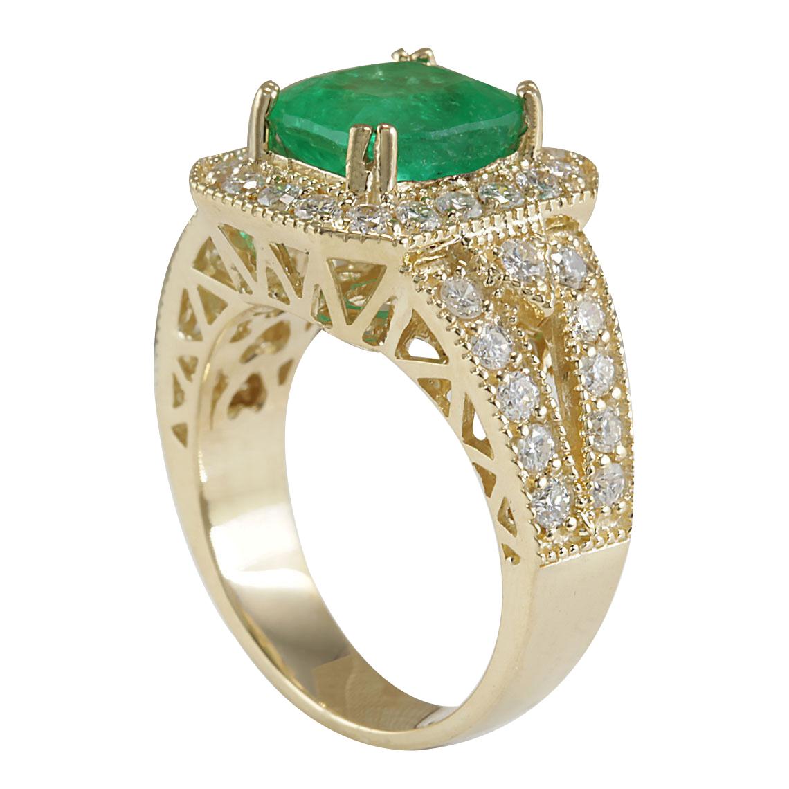 Cushion Cut Natural Emerald Diamond Ring In 14 Karat Yellow Gold For Sale
