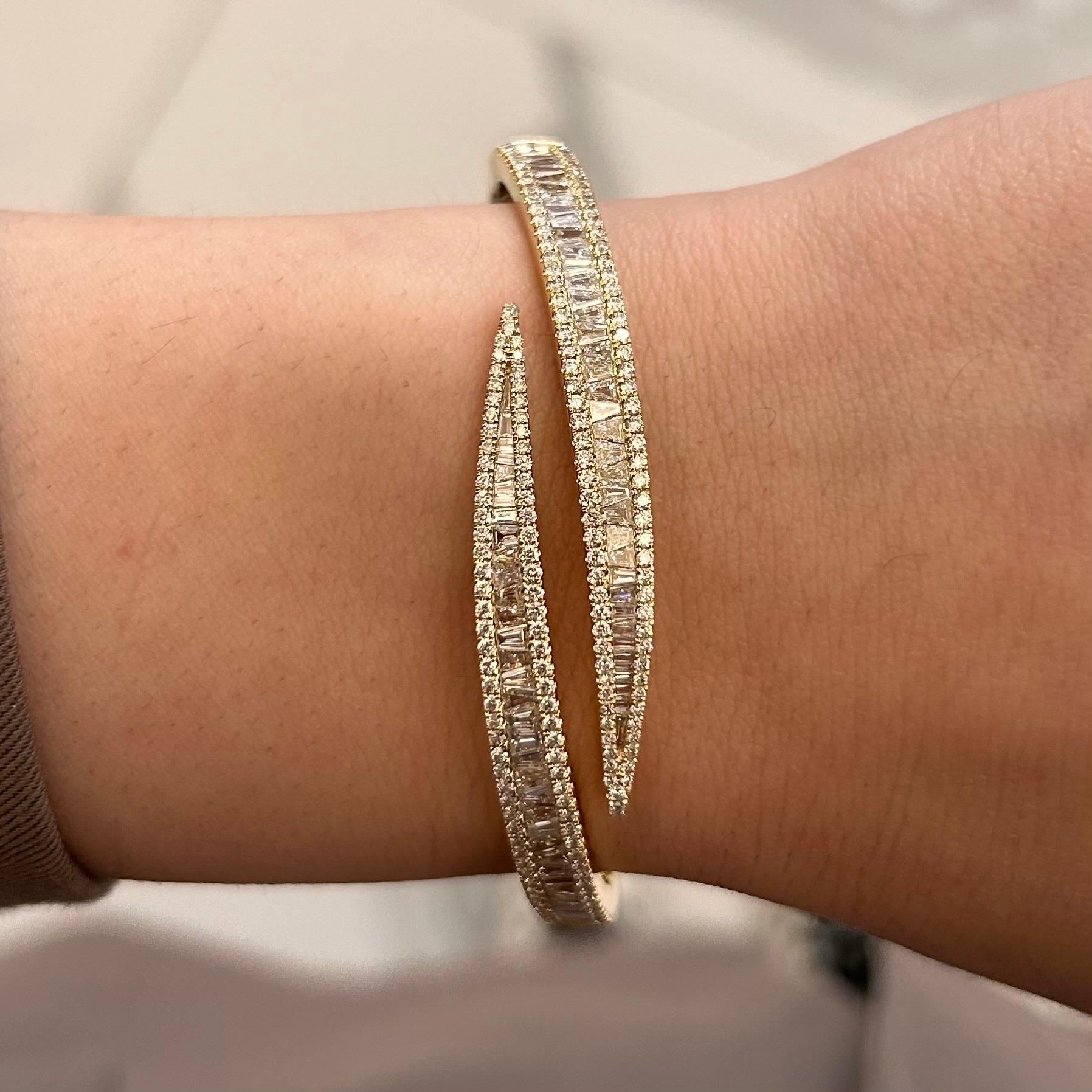 Women's 3.84 Carat Round and Baguette Diamond Bangle 18K Yellow Gold  For Sale