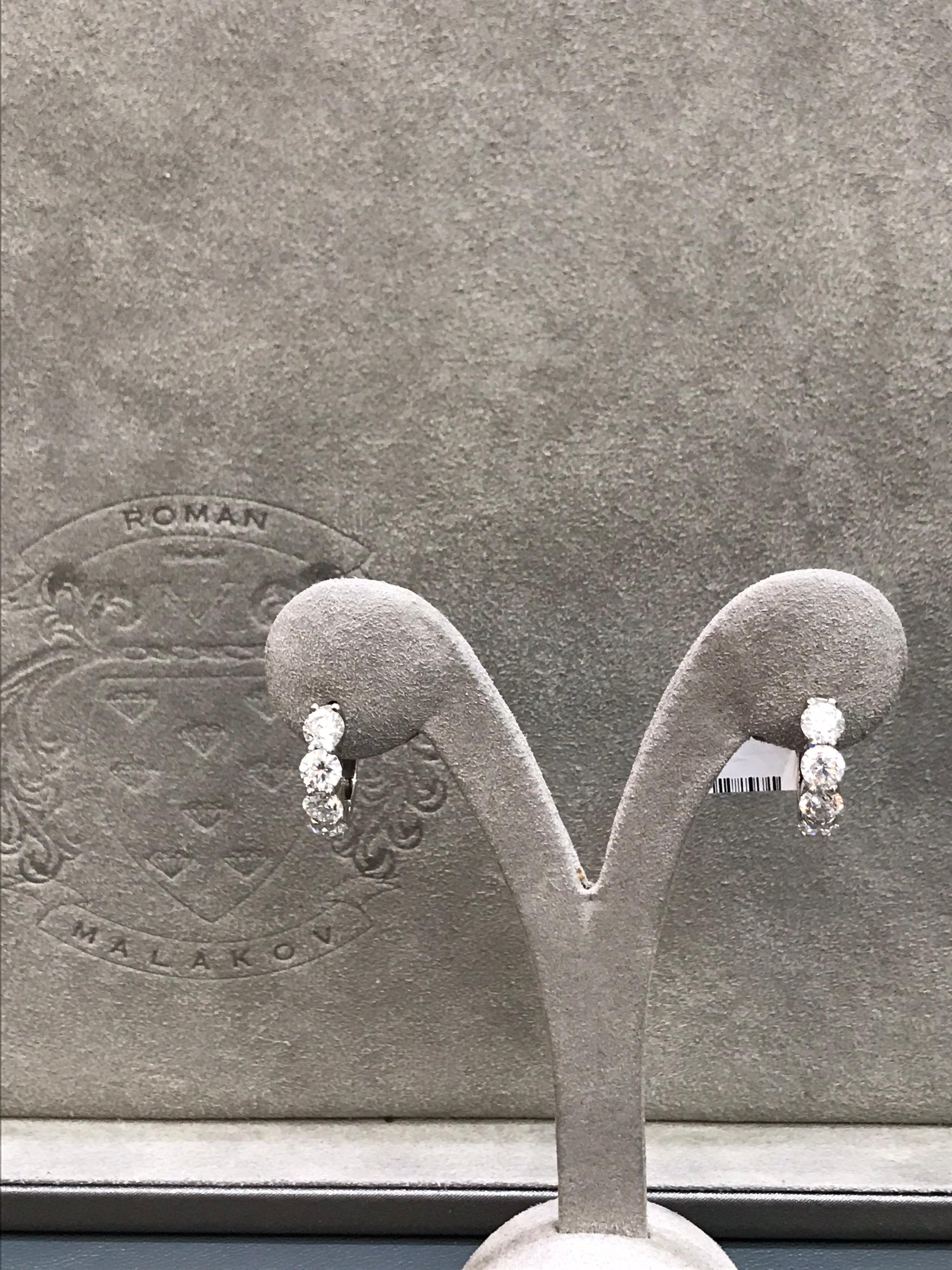 Roman Malakov, 3.84 Carat Round Diamond Four-Stone Hoop Earrings In New Condition In New York, NY