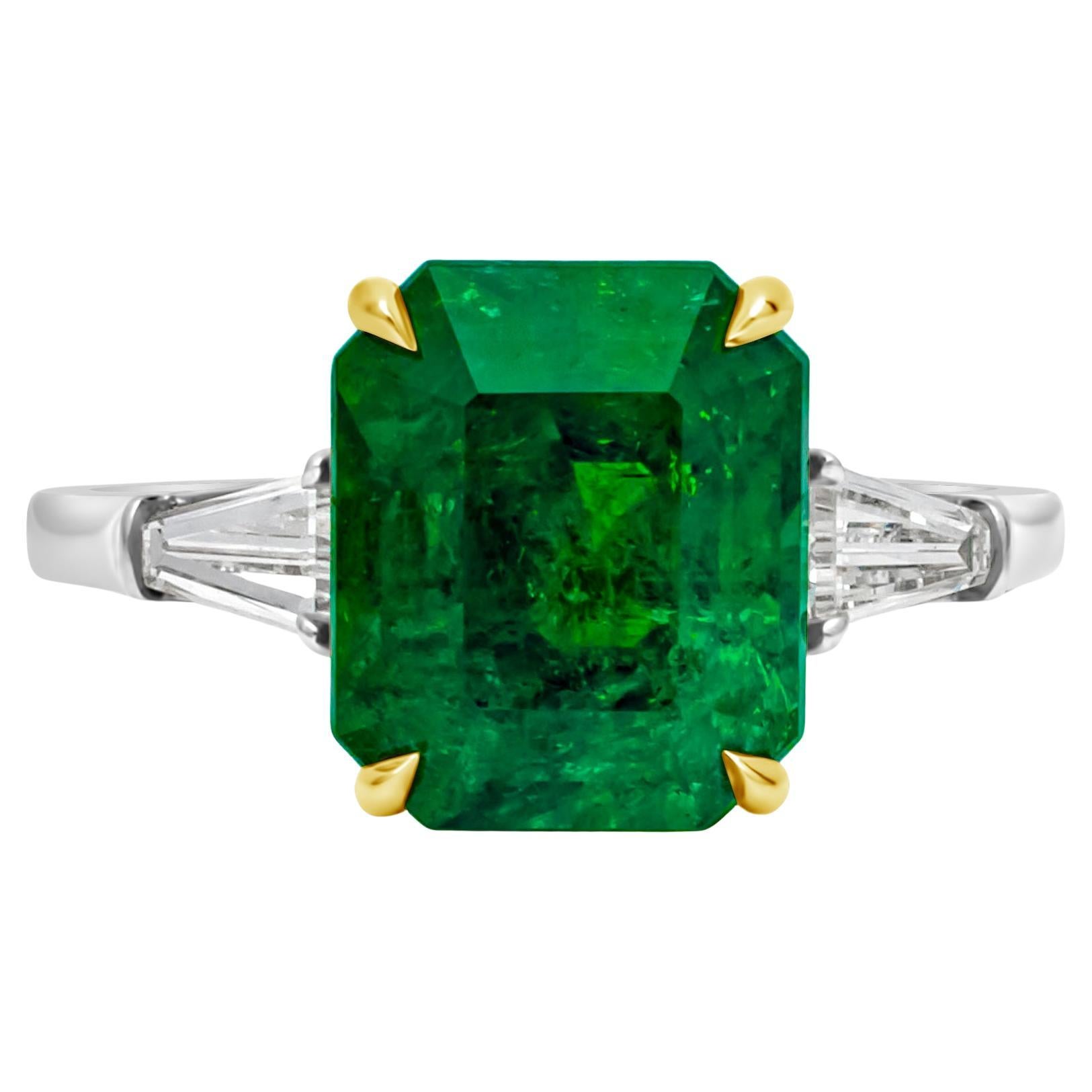 3.84 Carats Emerald Cut Colombian Emerald Three Stone Engagement Ring For Sale