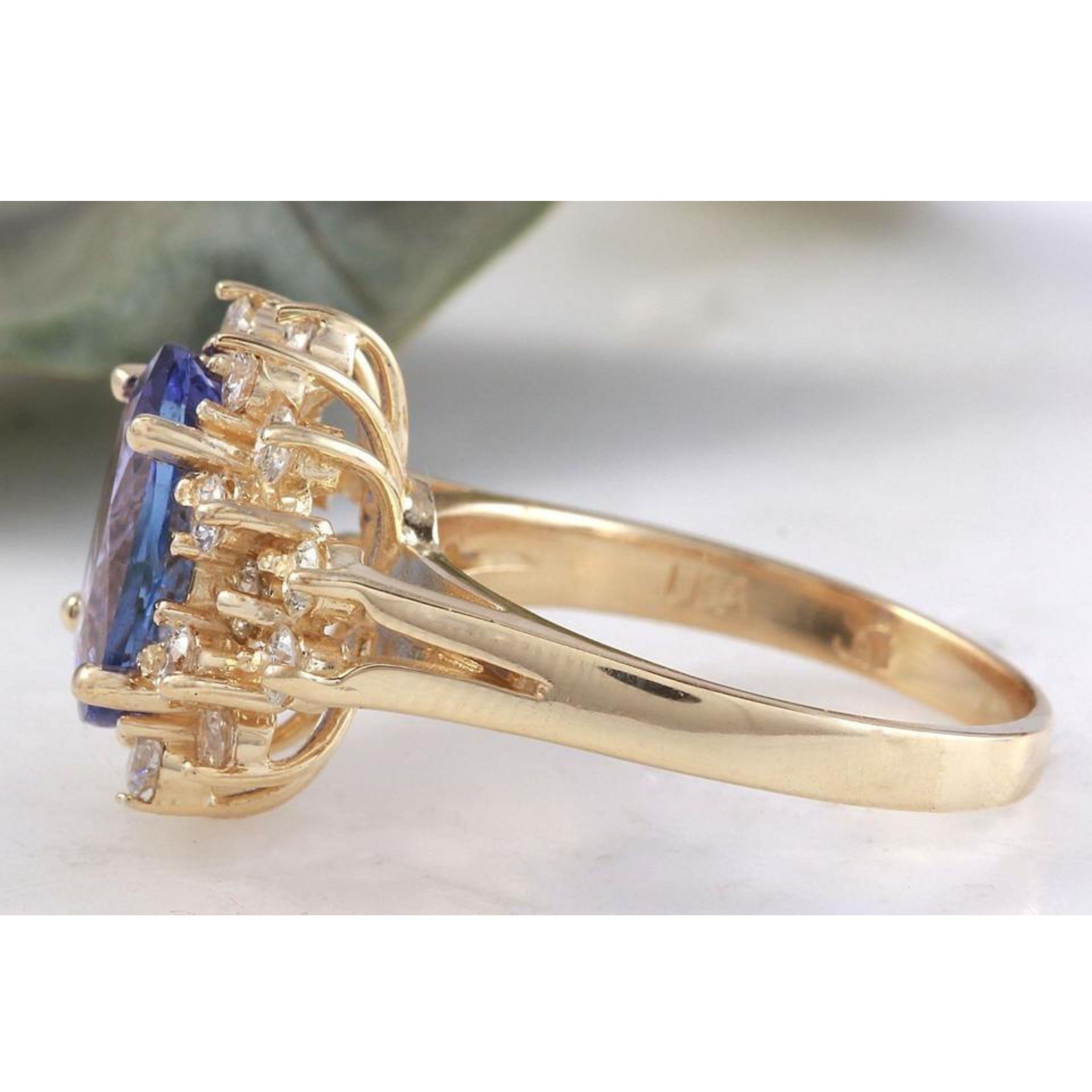 Tanzanite naturelle de 3,84 carats et diamants de 14 carats de couleur jaune massif très beau Pour femmes en vente