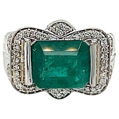 Anillo de Esmeralda y Diamante Este/Oeste de 3,84 ct