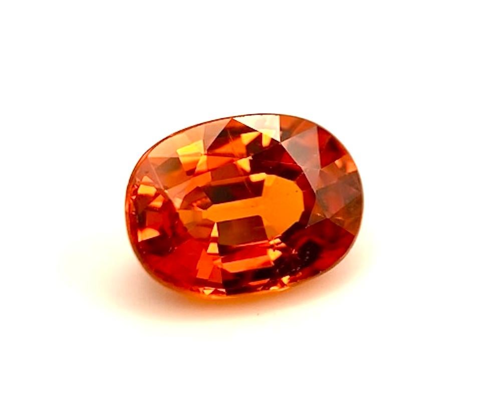Bague de fiançailles à trois pierres non serties en grenat spessartite ovale, pierre précieuse de 3,84 carats en vente 2