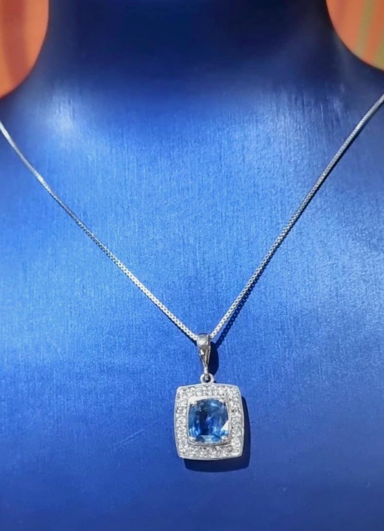 3.84ct Prong Set Natural Blue Sapphire Pendant in Platinum-Coated Silver For Sale 5