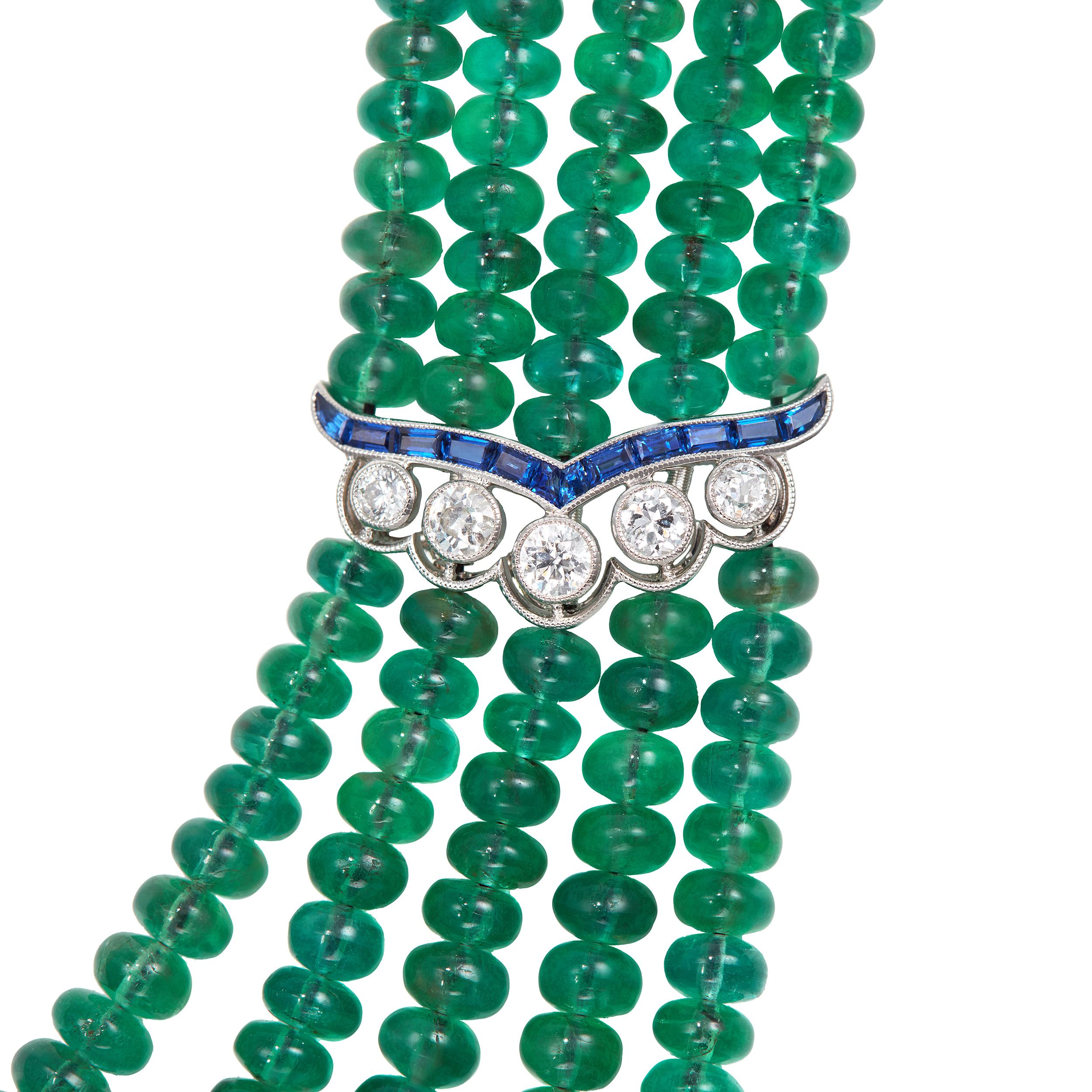 Perle Collier d'émeraudes de 385 carats à 5 brins avec saphirs de 9,06 carats et diamants en platine en vente