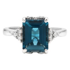 Bague impressionnante en or blanc 14 carats avec topaze bleue de Londres de 3,85 carats et diamants