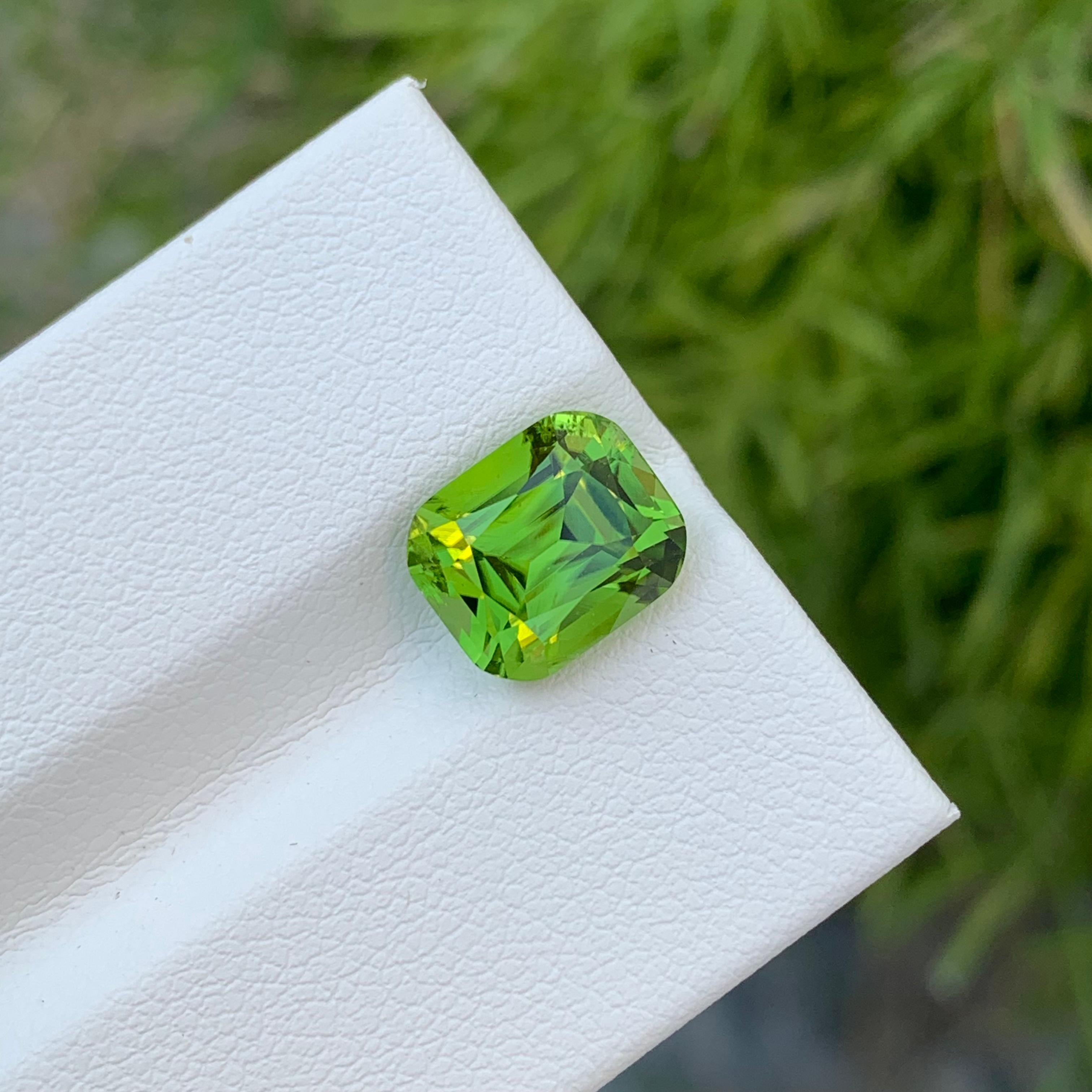 3.85 Carat Natural Loose Apple Green Peridot Cushion Shape Gem From Earth Mine  For Sale 2