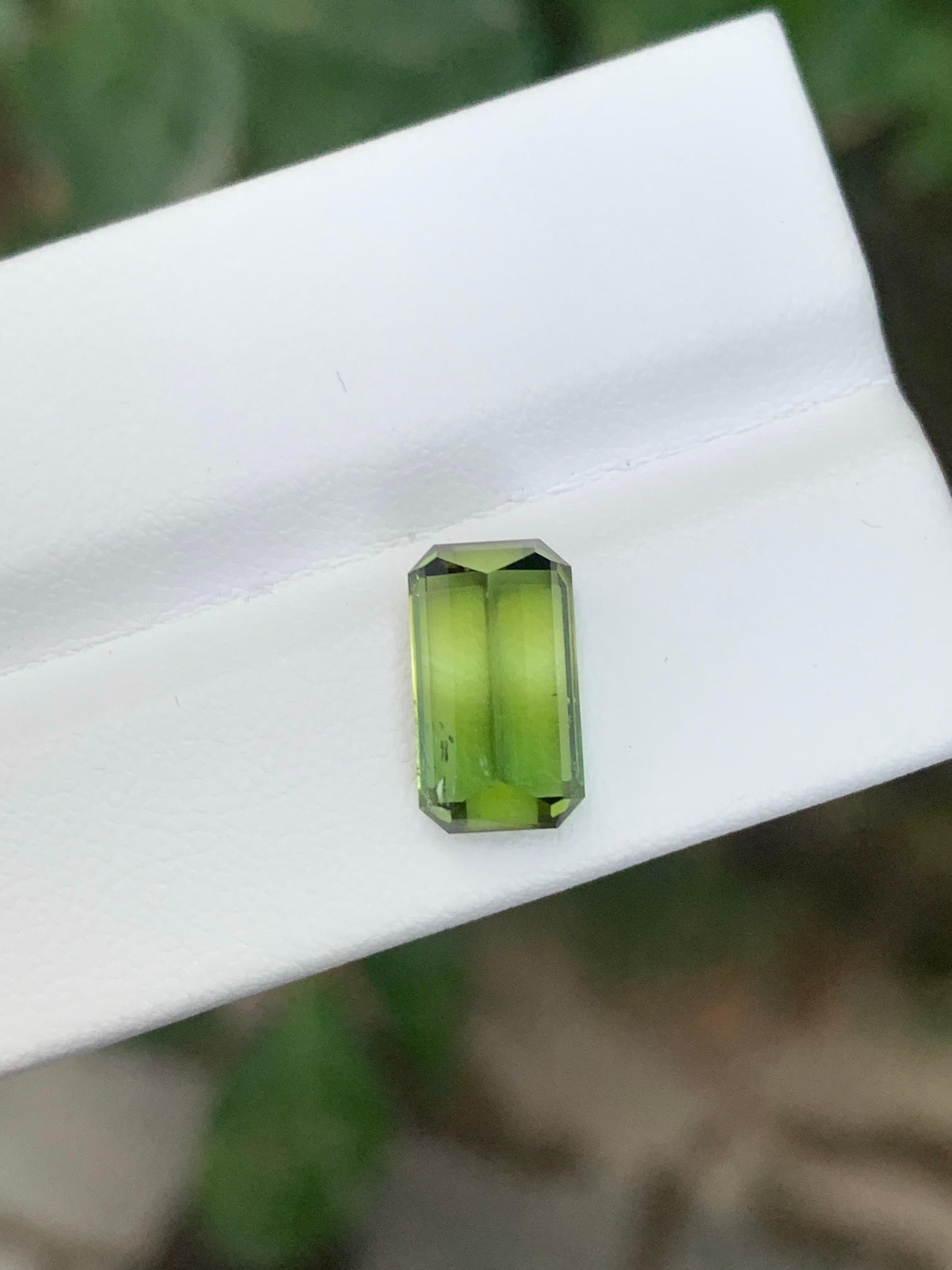 3.85 Carat Natural Loose Bi Colour Tourmaline Emerald Shape Gemstone For Sale 4