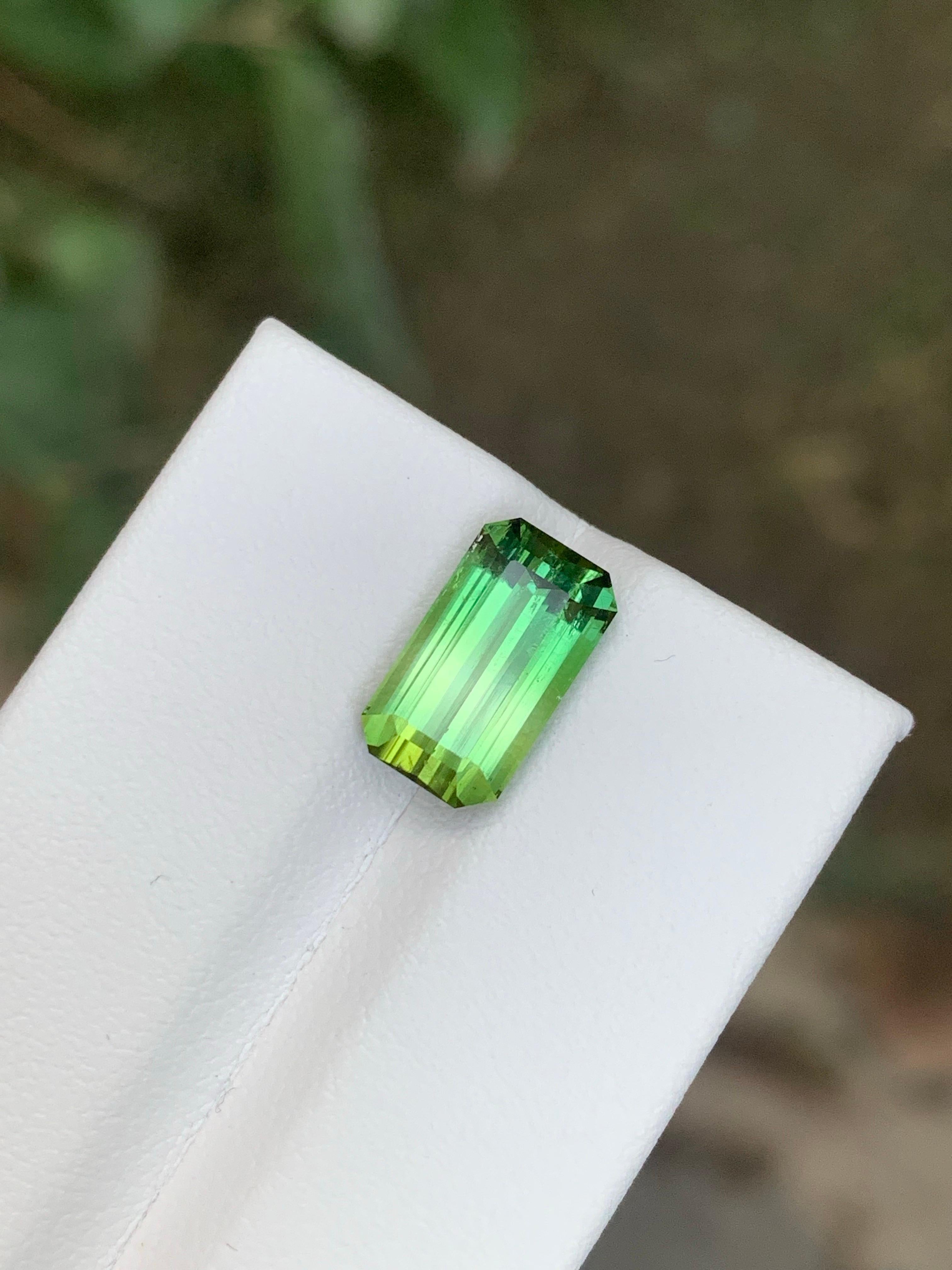 Women's or Men's 3.85 Carat Natural Loose Bi Colour Tourmaline Emerald Shape Gemstone For Sale