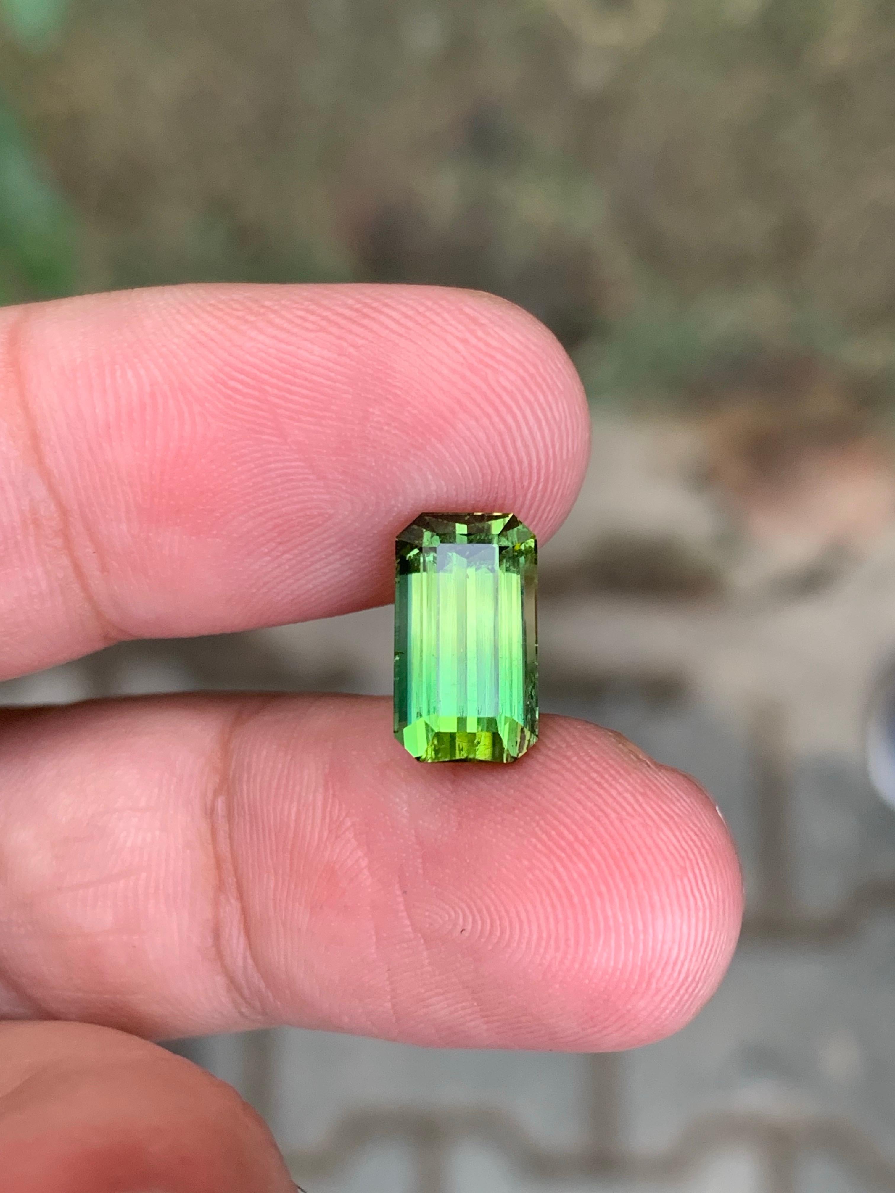 3.85 Carat Natural Loose Bi Colour Tourmaline Emerald Shape Gemstone For Sale 2