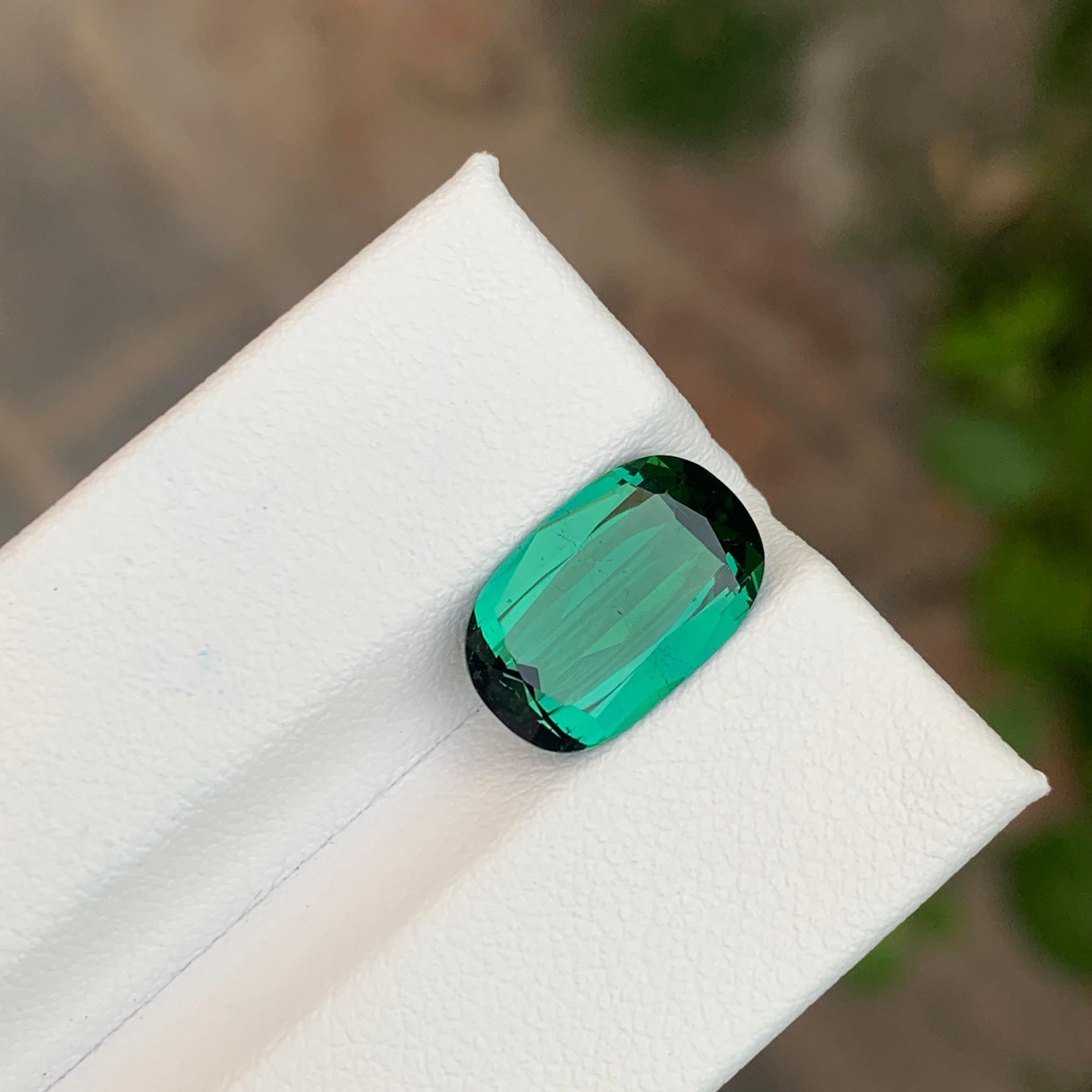 3.85 Carat Natural Loose Green Tourmaline Long Cushion Shape Gemstone (pierre précieuse en forme de coussin) Neuf - En vente à Peshawar, PK