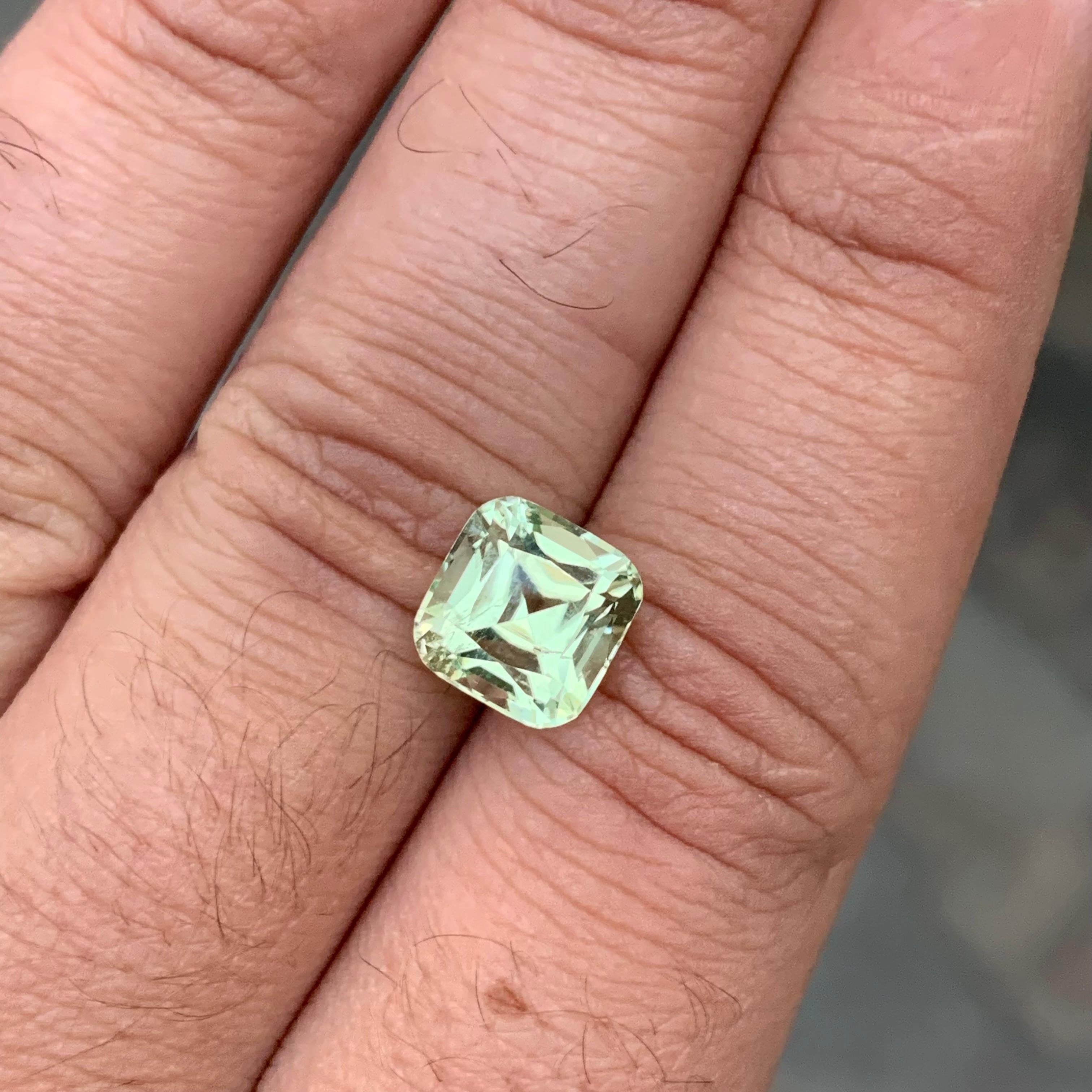 Tourmaline jaune citron naturelle taille coussin de 3,85 carats en vente 7