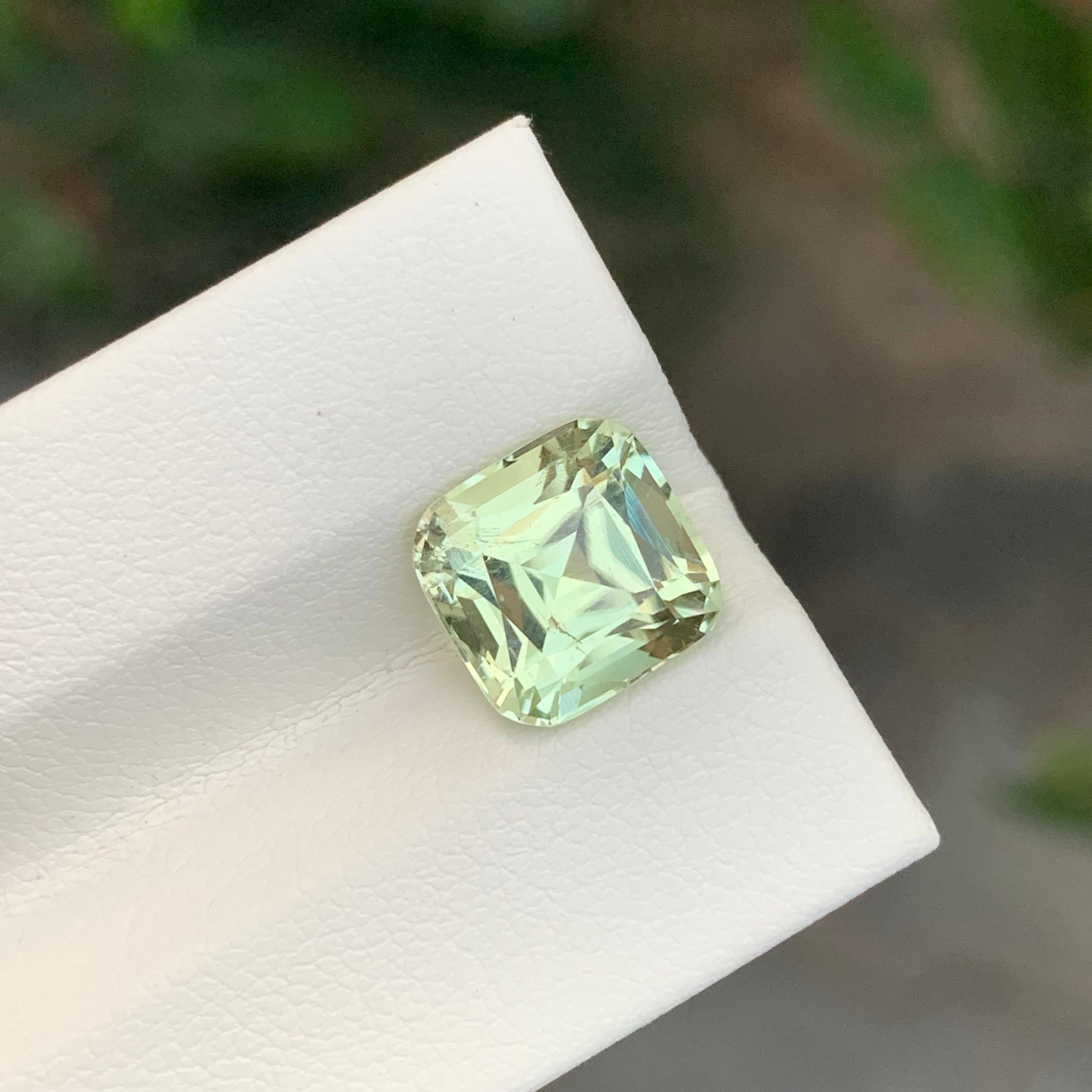 Taille coussin Tourmaline jaune citron naturelle taille coussin de 3,85 carats en vente