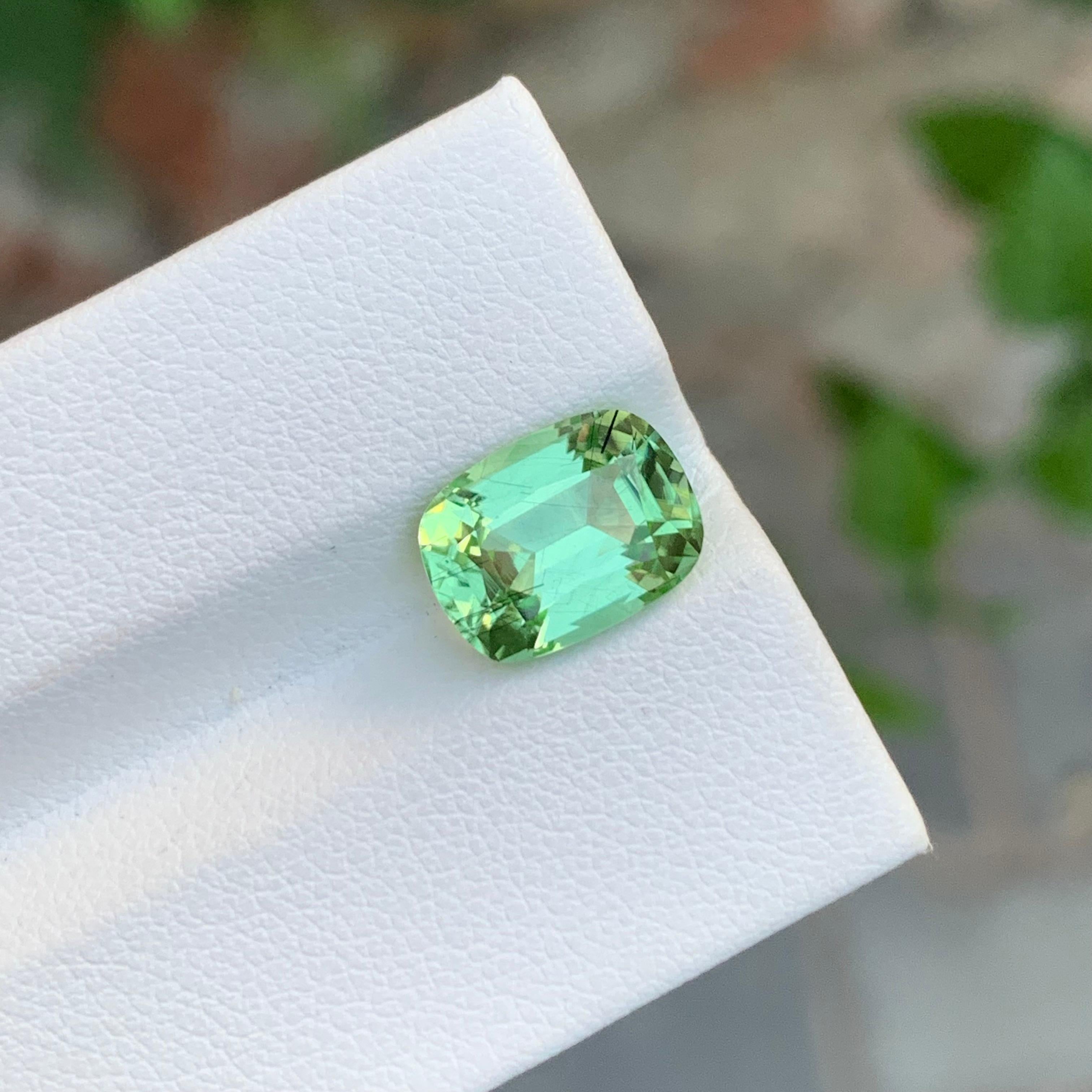 3.85 Carat Splendid Natural Loose Rutile Peridot Cushion Shape Gem For Ring For Sale 4