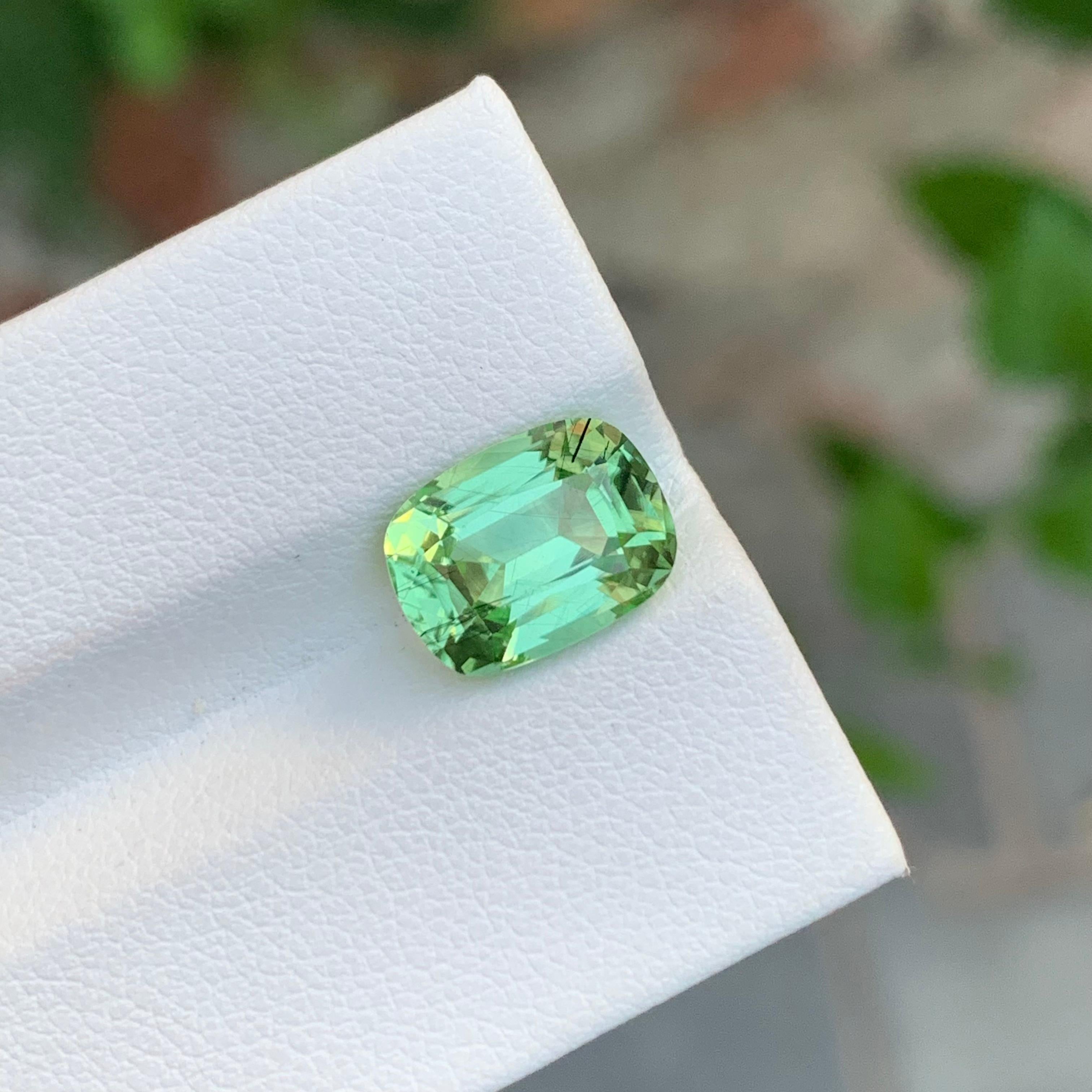 3.85 Carat Splendid Natural Loose Rutile Peridot Cushion Shape Gem For Ring For Sale 5