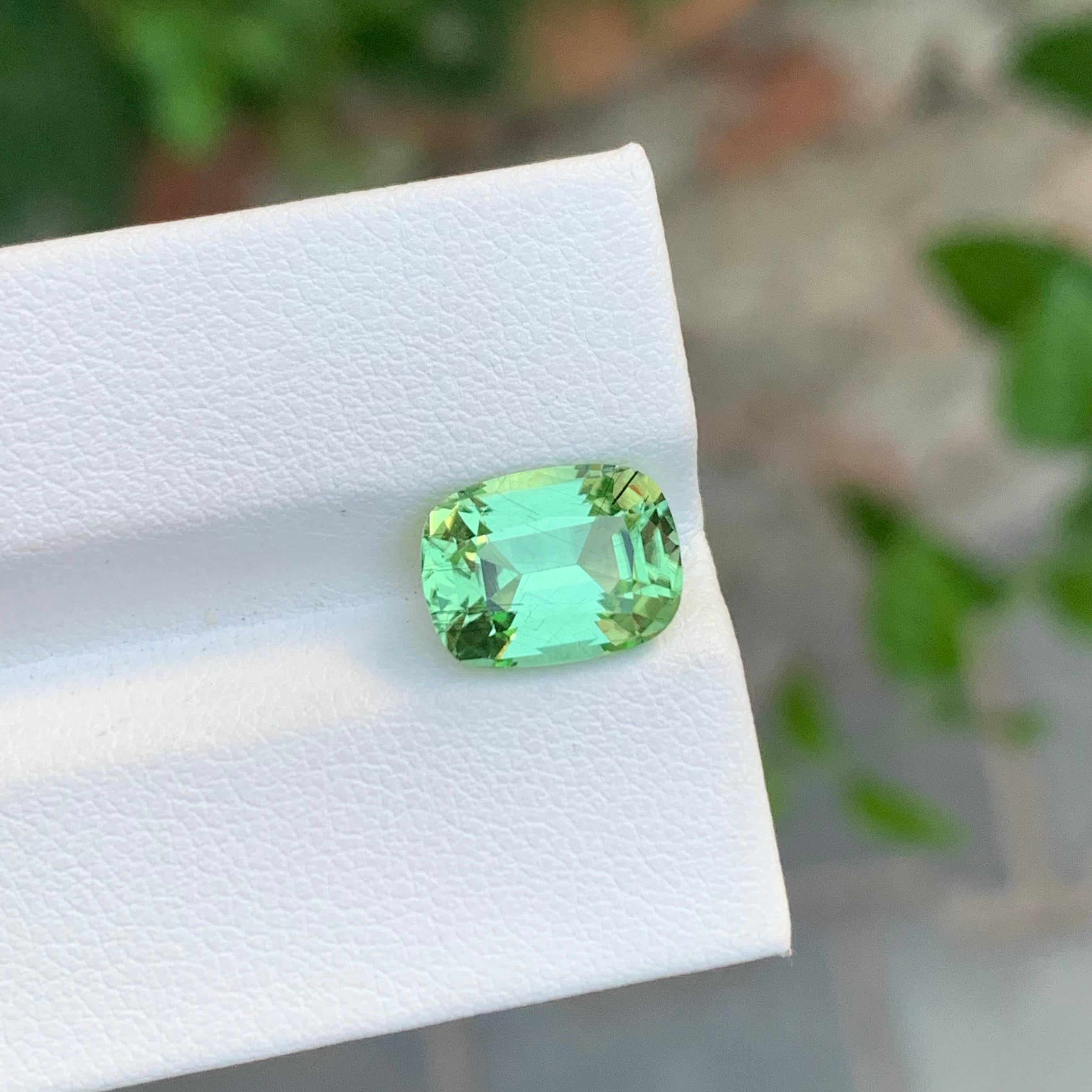 3.85 Carat Splendid Natural Loose Rutile Peridot Cushion Shape Gem For Ring For Sale 1