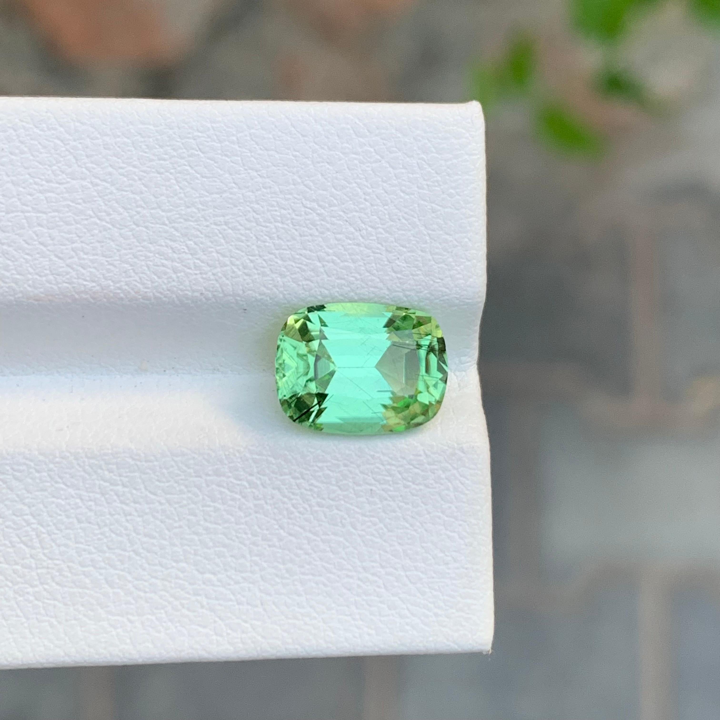 3.85 Carat Splendid Natural Loose Rutile Peridot Cushion Shape Gem For Ring For Sale 2