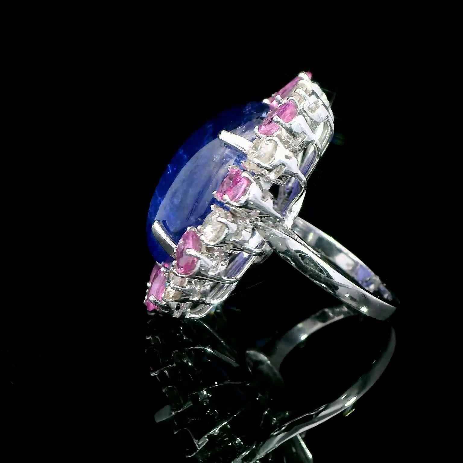 38.5 Carat Tanzanite, 5.2 Carat Pink Sapphire, 2.94 Carat Diamond 18K Gold Ring In Good Condition For Sale In New York, NY