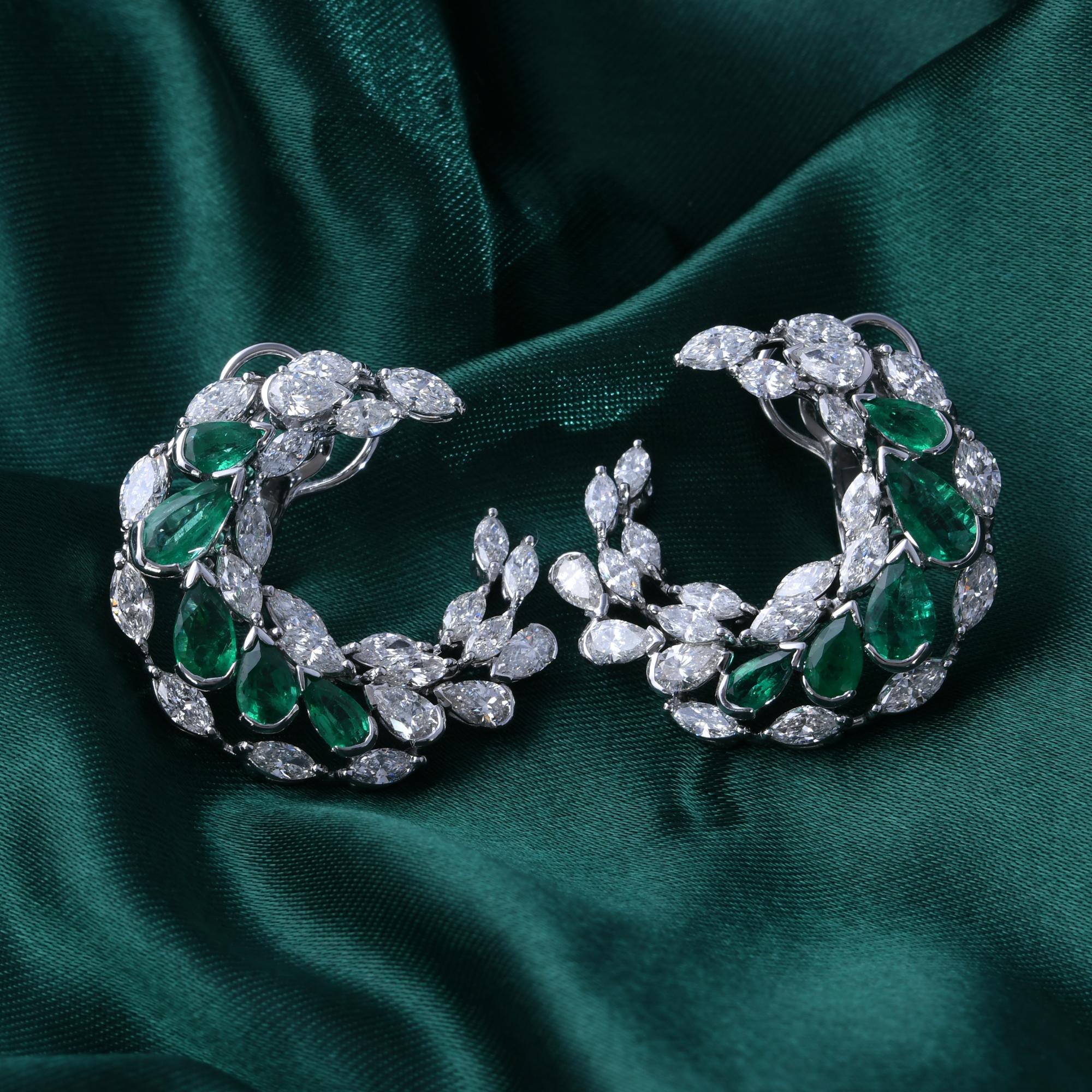 Fusi in oro a 18 carati, questi squisiti orecchini sono impreziositi da uno smeraldo dello Zambia di 3,85 carati e da 6,14 carati di diamanti scintillanti.

Segui la vetrina di Spectrum Jewels per vedere le ultime collezioni e i pezzi esclusivi.