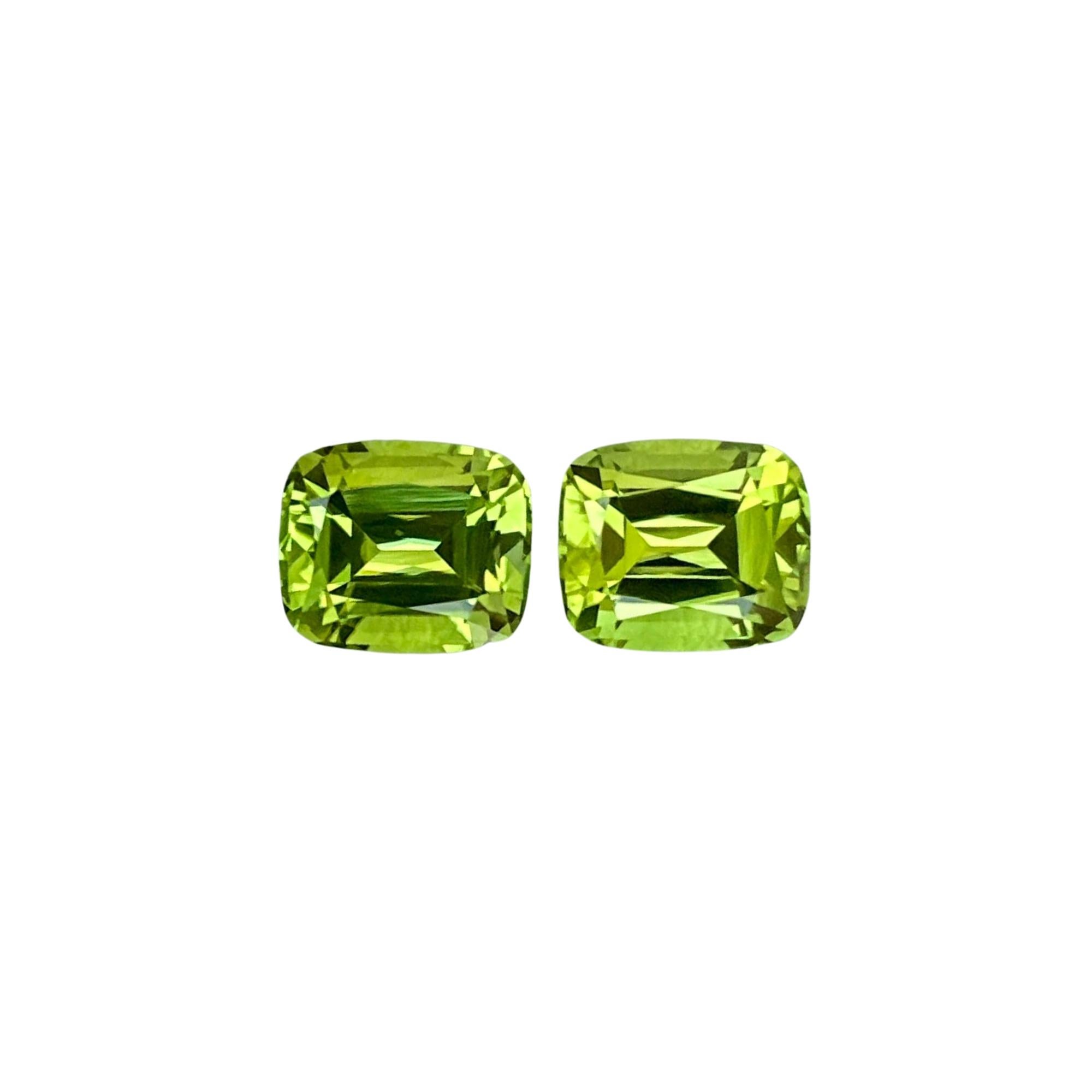 3,85 quilates Pareja Peridoto Verde Talla Cojín Piedra Preciosa Natural Paquistaní en venta 3