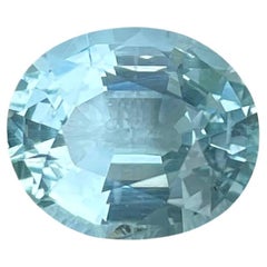 3.85 carats Light Blue Loose Aquamarine Oval Cut Natural Madagascar's Gemstone
