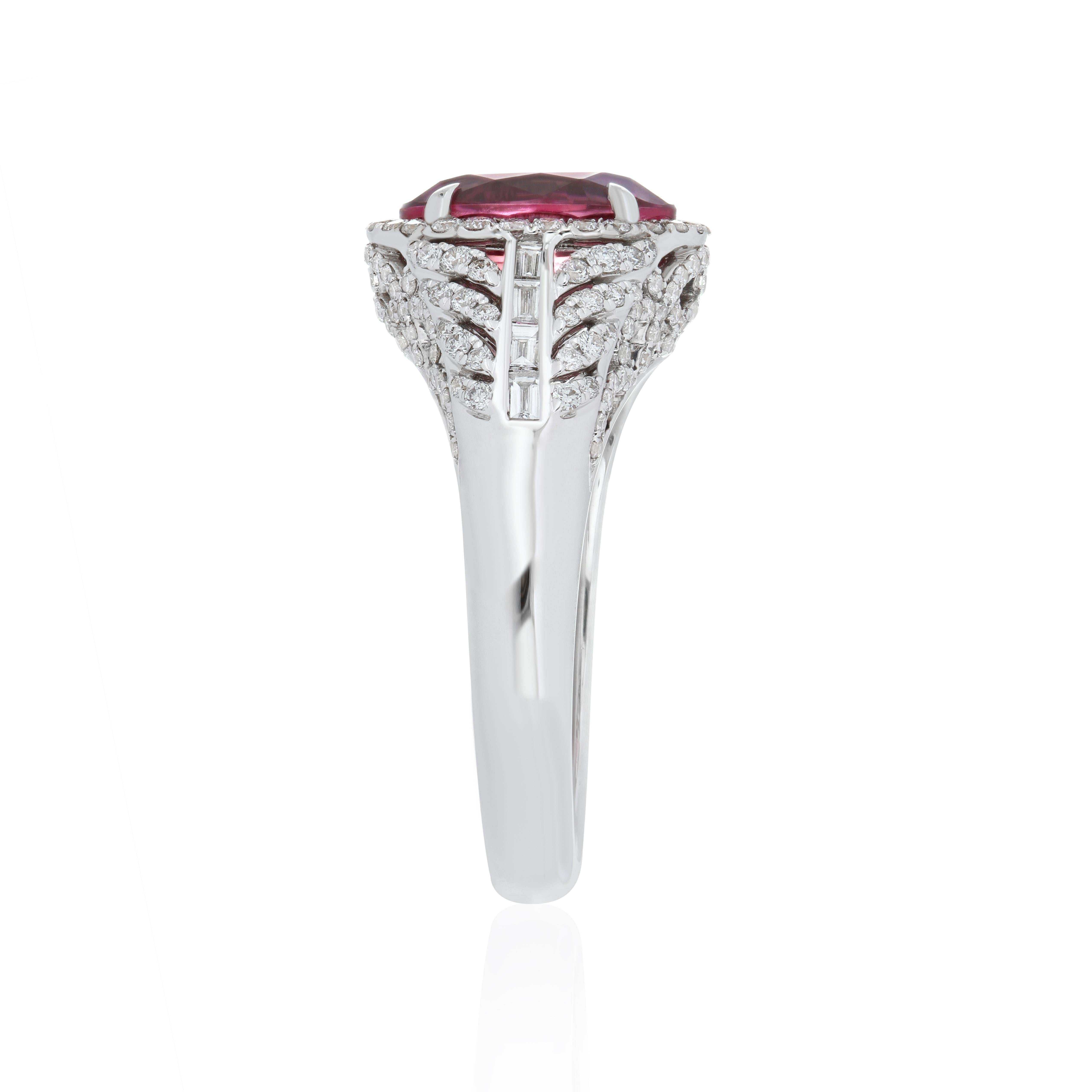 3.85 Carats Rubellite and Diamond Studded Ring in 18K White Gold Ring In New Condition For Sale In JAIPUR, IN