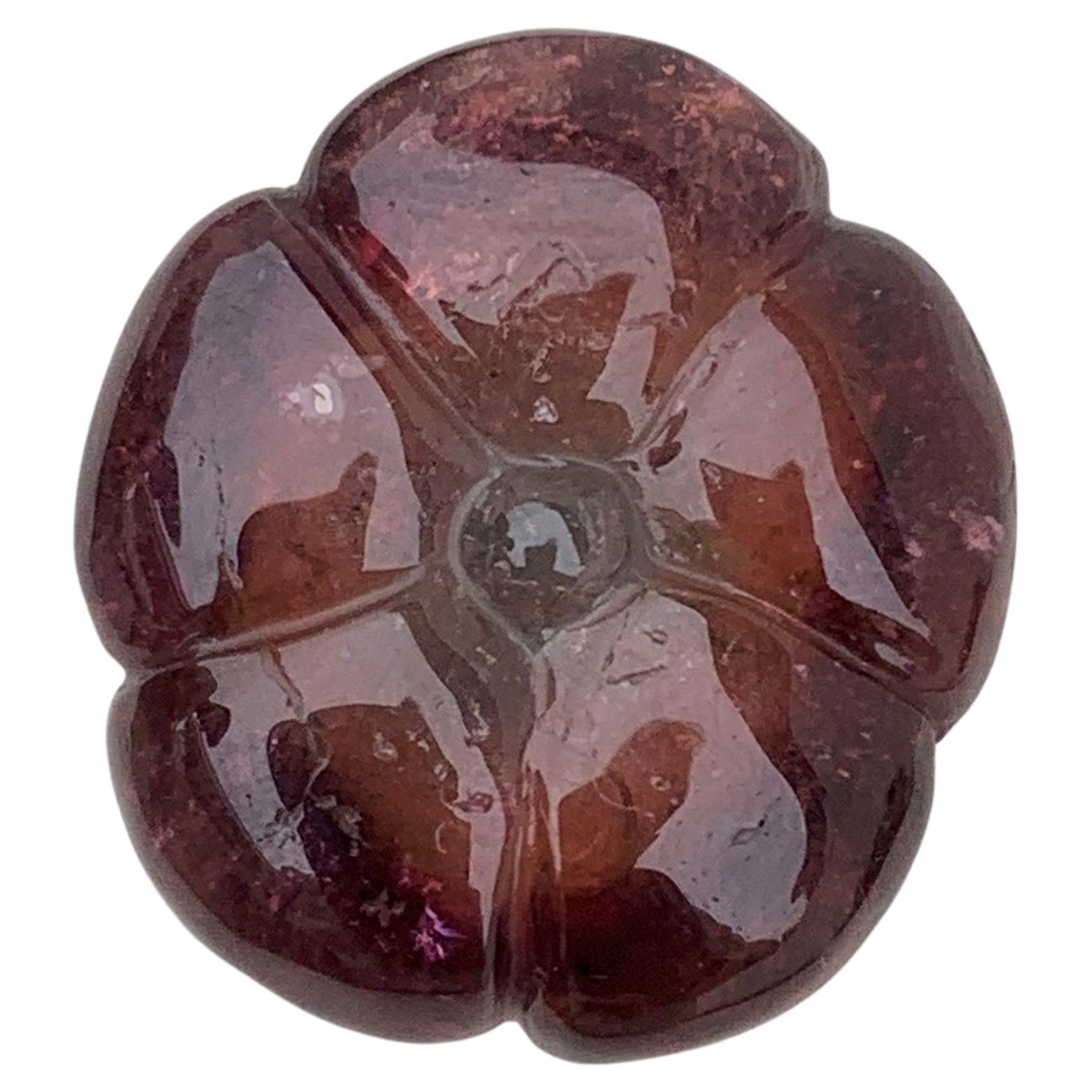 38.50 Carat Elegant Tourmaline Flower Shape Carving From Madagascar Africa en vente