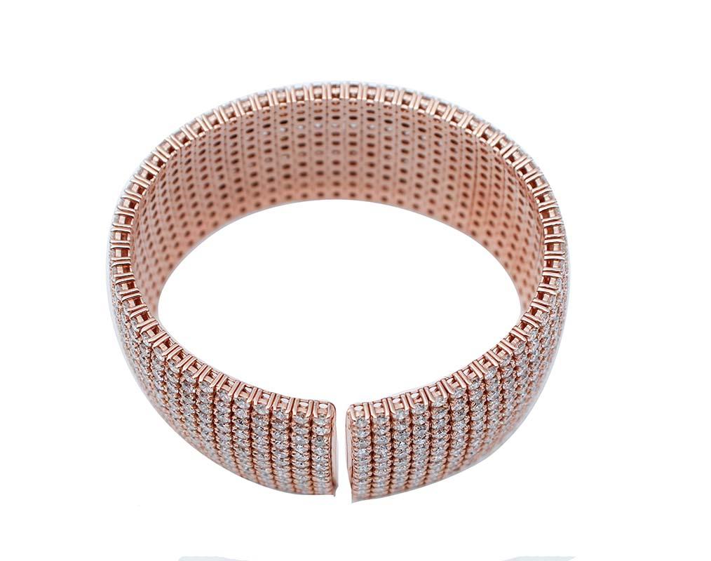 38,56 Karat F/G Farbe IF Clarity Diamanten, 18Kt Roségold Armband mit Klappverschluss (Brillantschliff) im Angebot