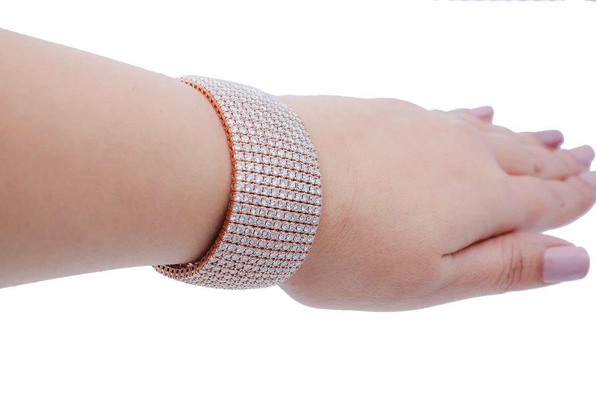 38,56 Karat F/G Farbe IF Clarity Diamanten, 18Kt Roségold Armband mit Klappverschluss Damen im Angebot