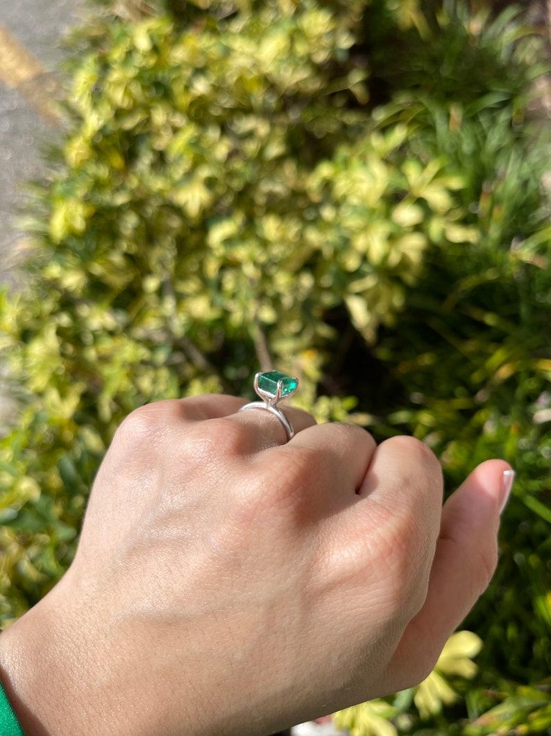 3.85ct 14K Emerald Cut Solitaire Ring - Deep Green North-South White Gold Prong For Sale 3