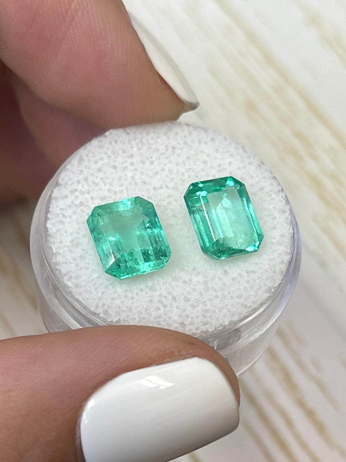 Taille émeraude Paire véritable d'émeraudes de Colombie taille émeraude assortie 8,5 x 6,5 carats, 3,85 cw en vente
