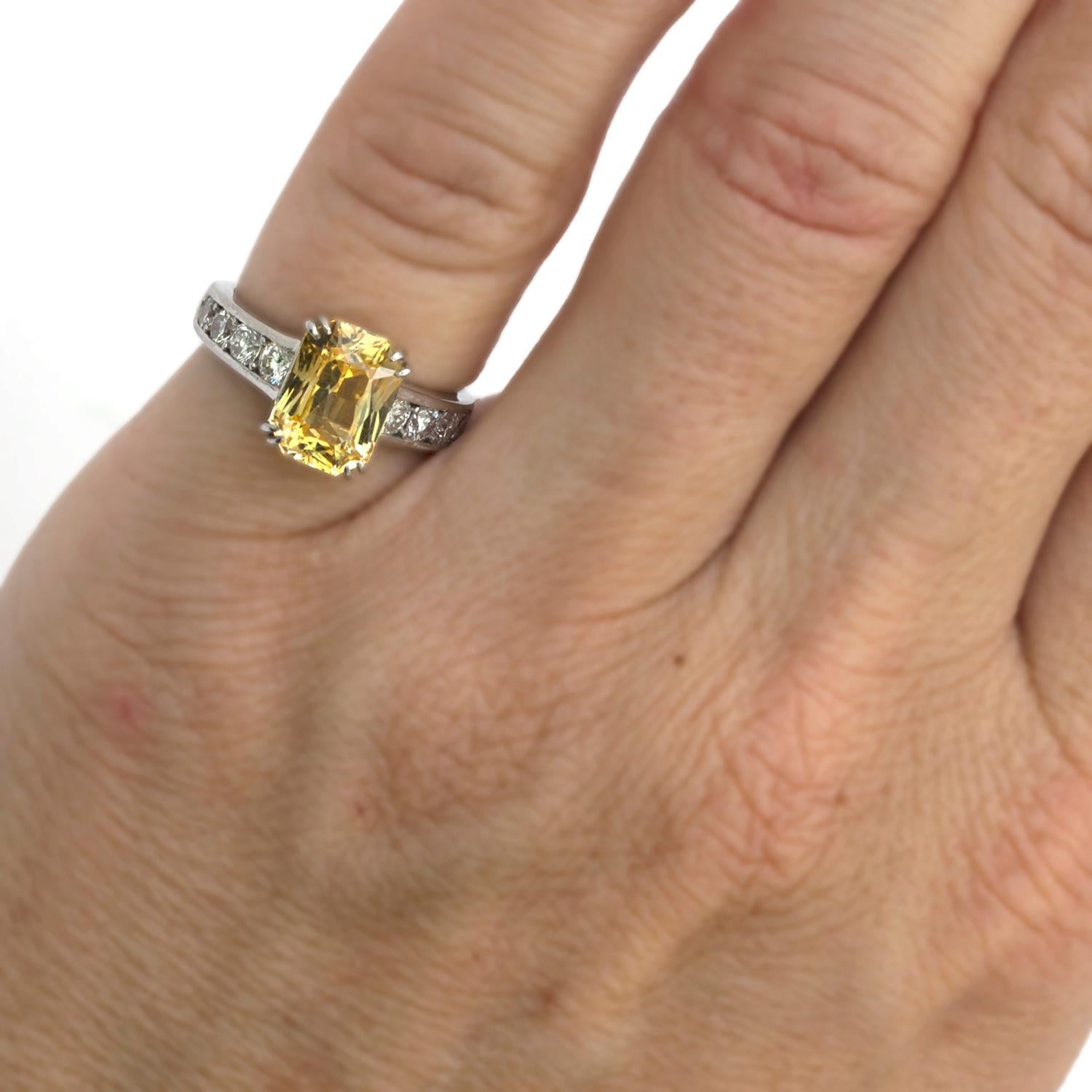 3.86 Carat Yellow Sapphire and Diamond Platinum Ring In Good Condition For Sale In New York, NY