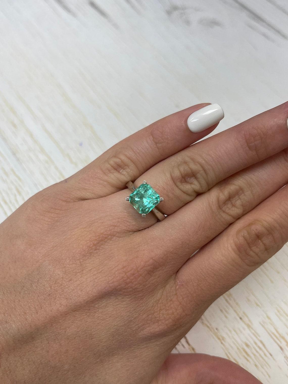 3,87 Carati 9x9 Smeraldo Colombiano Verde Chiaro - Taglio Asscher Angoli Tagliati Maggio in vendita 3