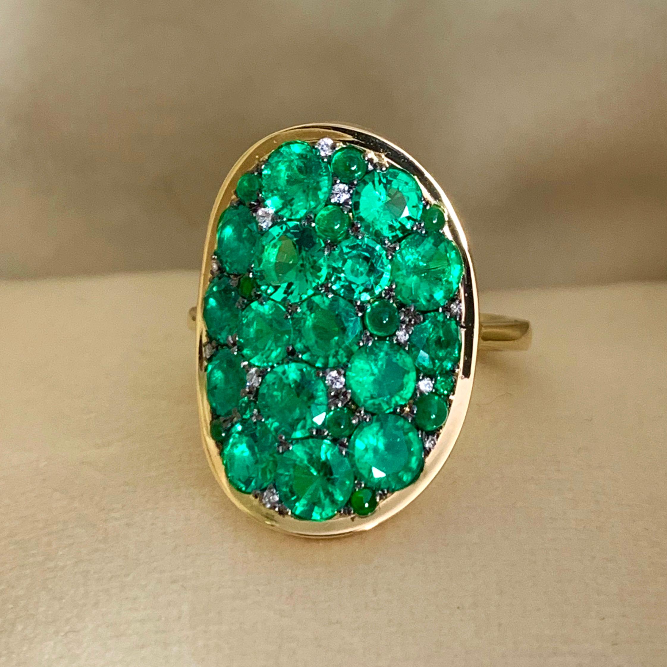 Women's 3.87 Carat Columbian Emerald, Diamond and Jadeite Pave Ring