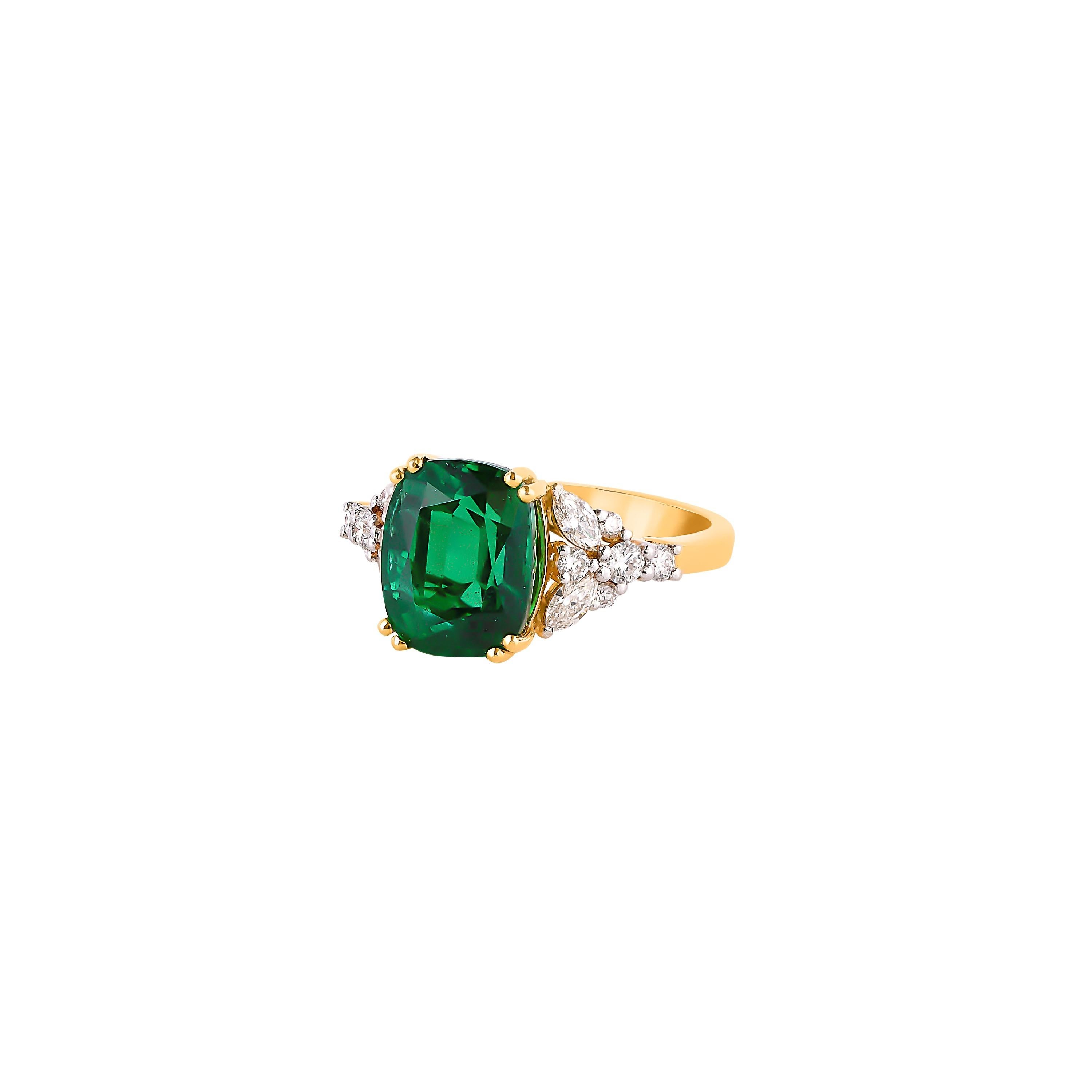 GRS-zertifizierter 3,8 Karat sambischer Smaragd & Diamant-Ring aus 18 Karat Gelbgold (Kissenschliff) im Angebot