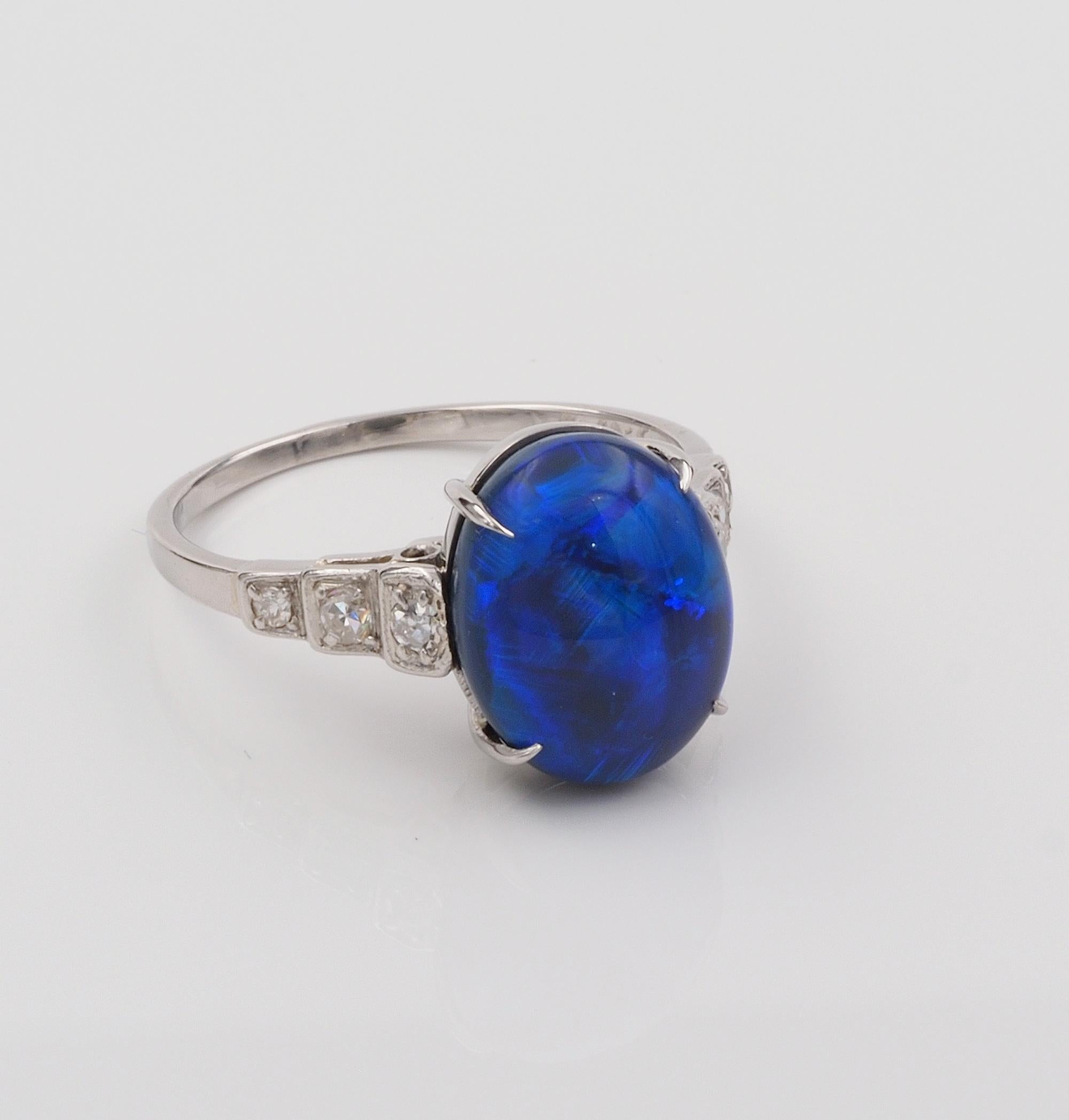 Cabochon Vintage 3.87 Ct Australian Black  Blue Green Opal Diamond Platinum ring For Sale