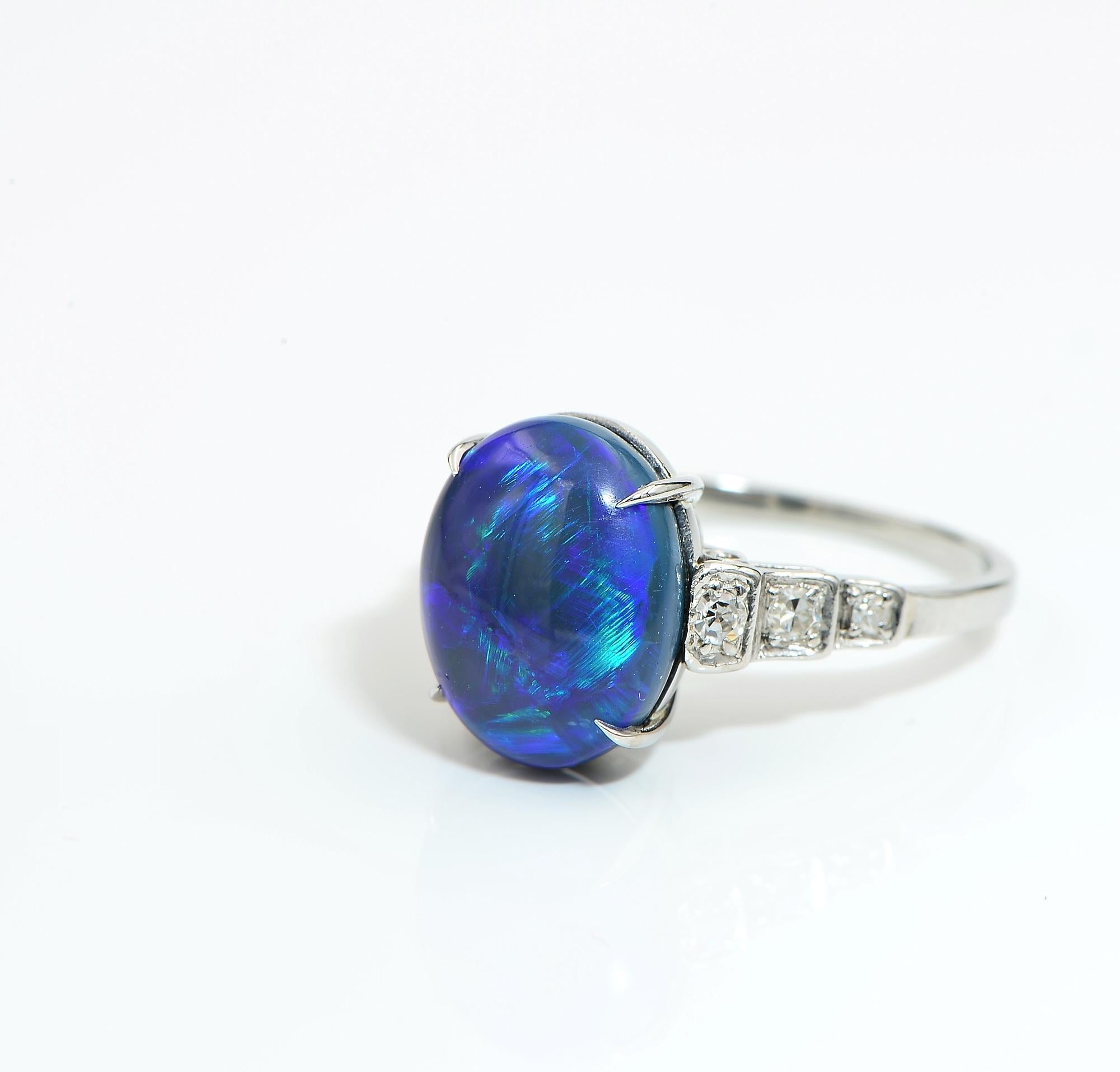 Women's Vintage 3.87 Ct Australian Black  Blue Green Opal Diamond Platinum ring For Sale