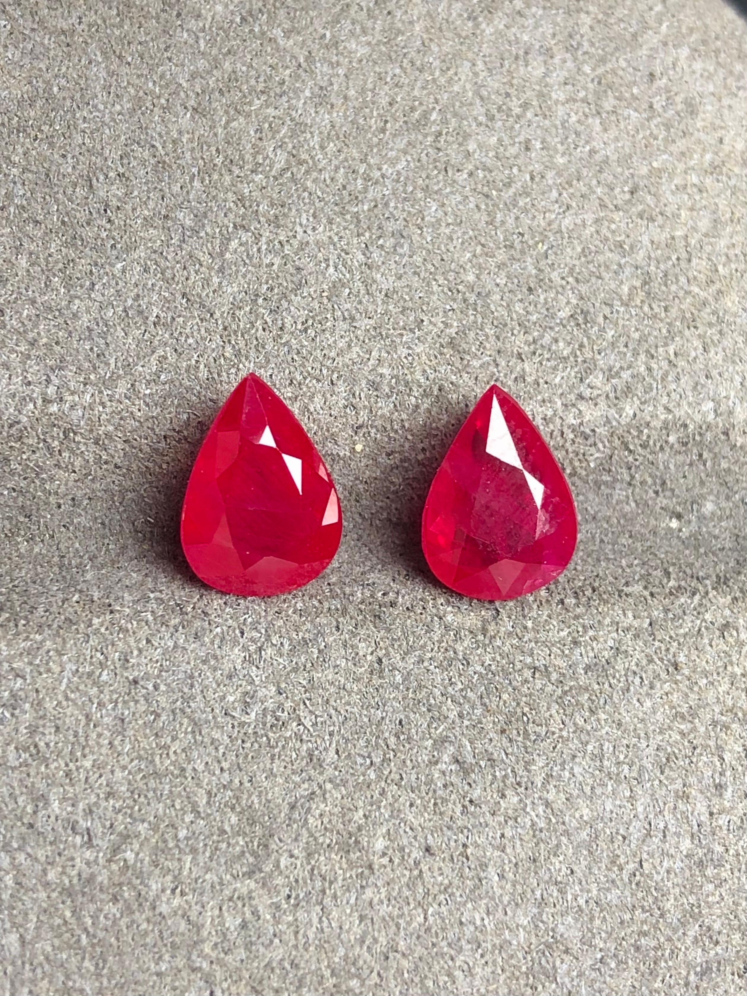 3.87 Ct Pair AIGS Certified Natural Burma Ruby Pigeon Blood Color Gemstone For Sale 1