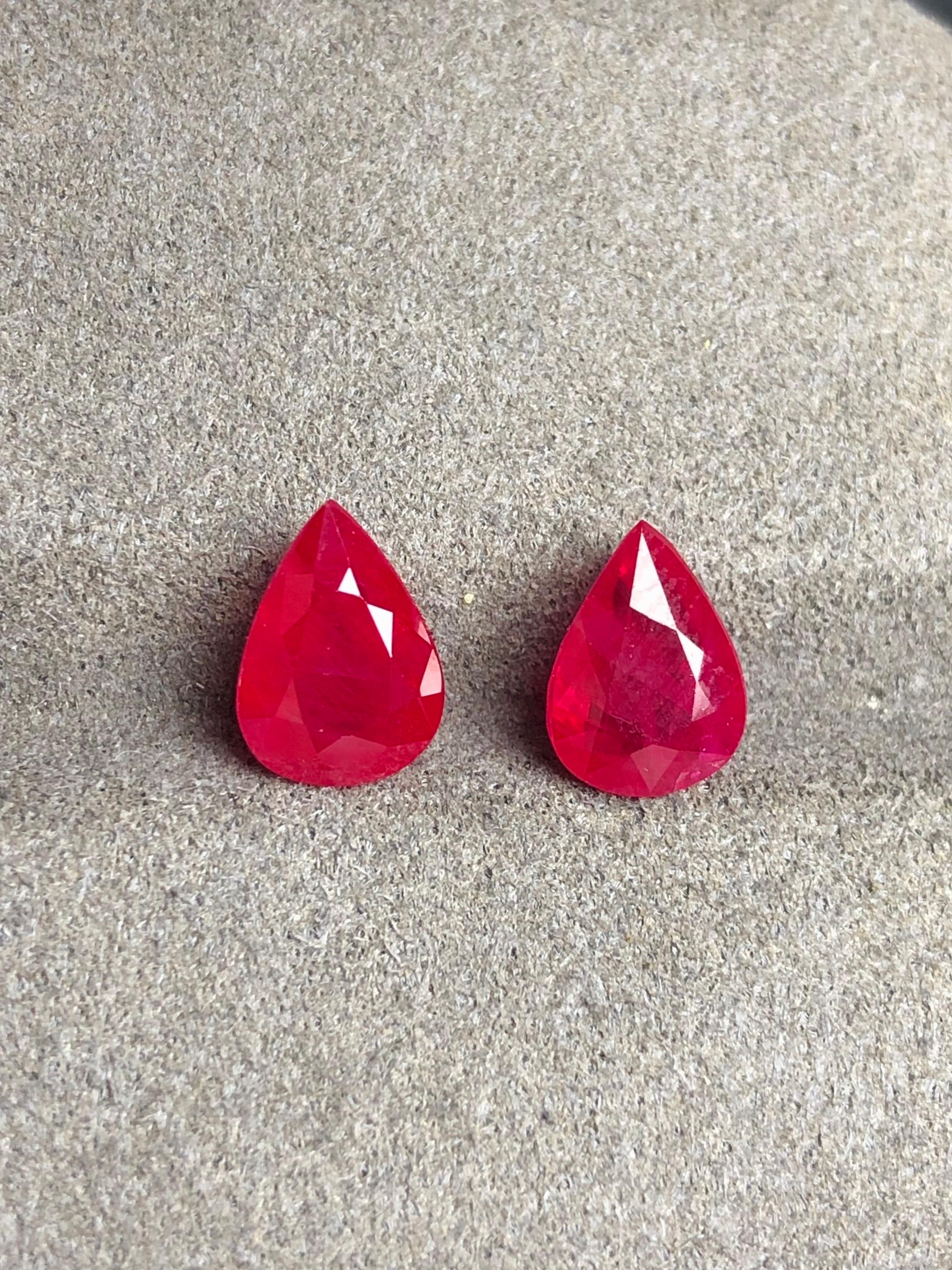 3.87 Ct Pair AIGS Certified Natural Burma Ruby Pigeon Blood Color Gemstone For Sale 2