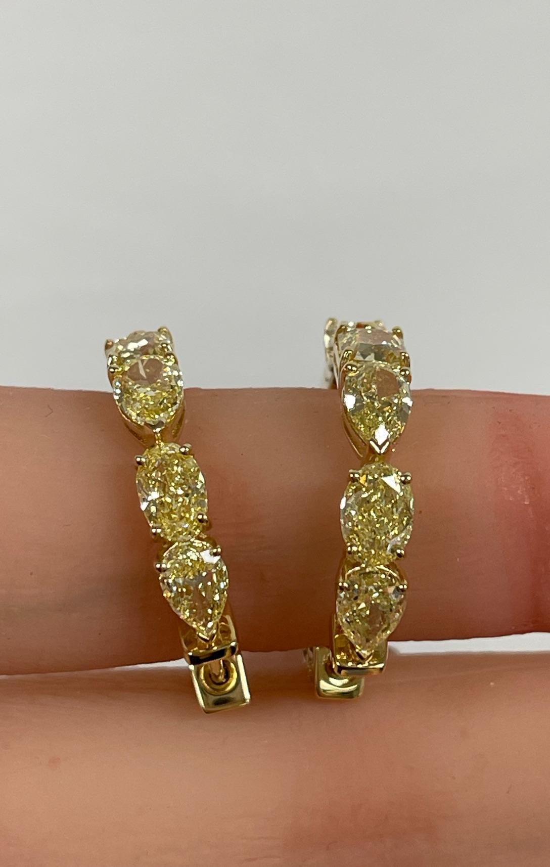 3,87 Ctw. Créoles fantaisie en or jaune 14 carats avec diamants jaunes de forme fantaisie en vente 7
