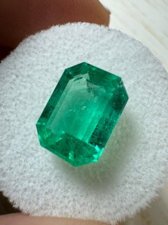3.88 Carat 11x8 GLOWING Green Loose Colombian Emerald - Emerald Cut May