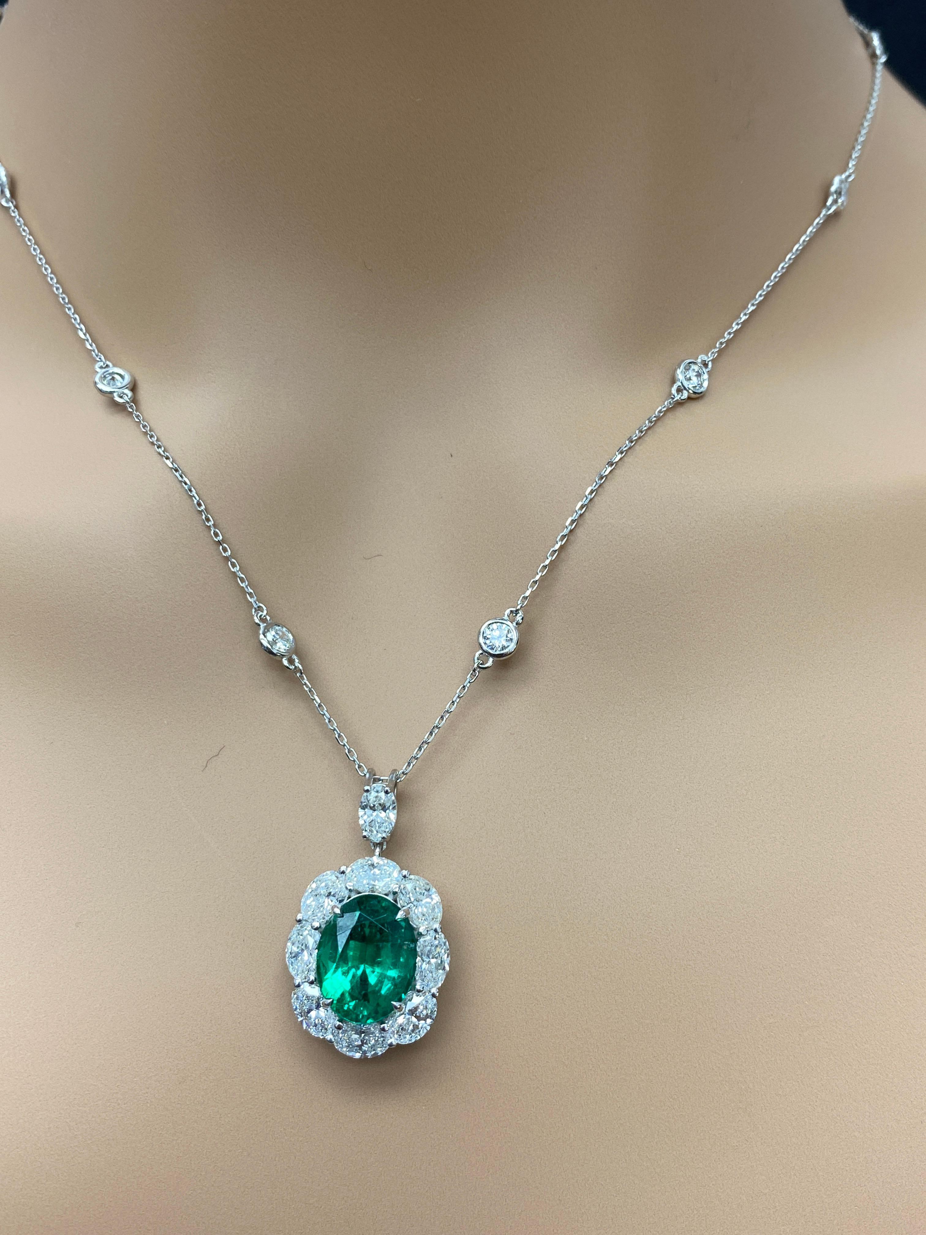 3.88 Carat Oval cut Emerald and Diamond Drop Necklace in 18K WhiteGold For Sale 5