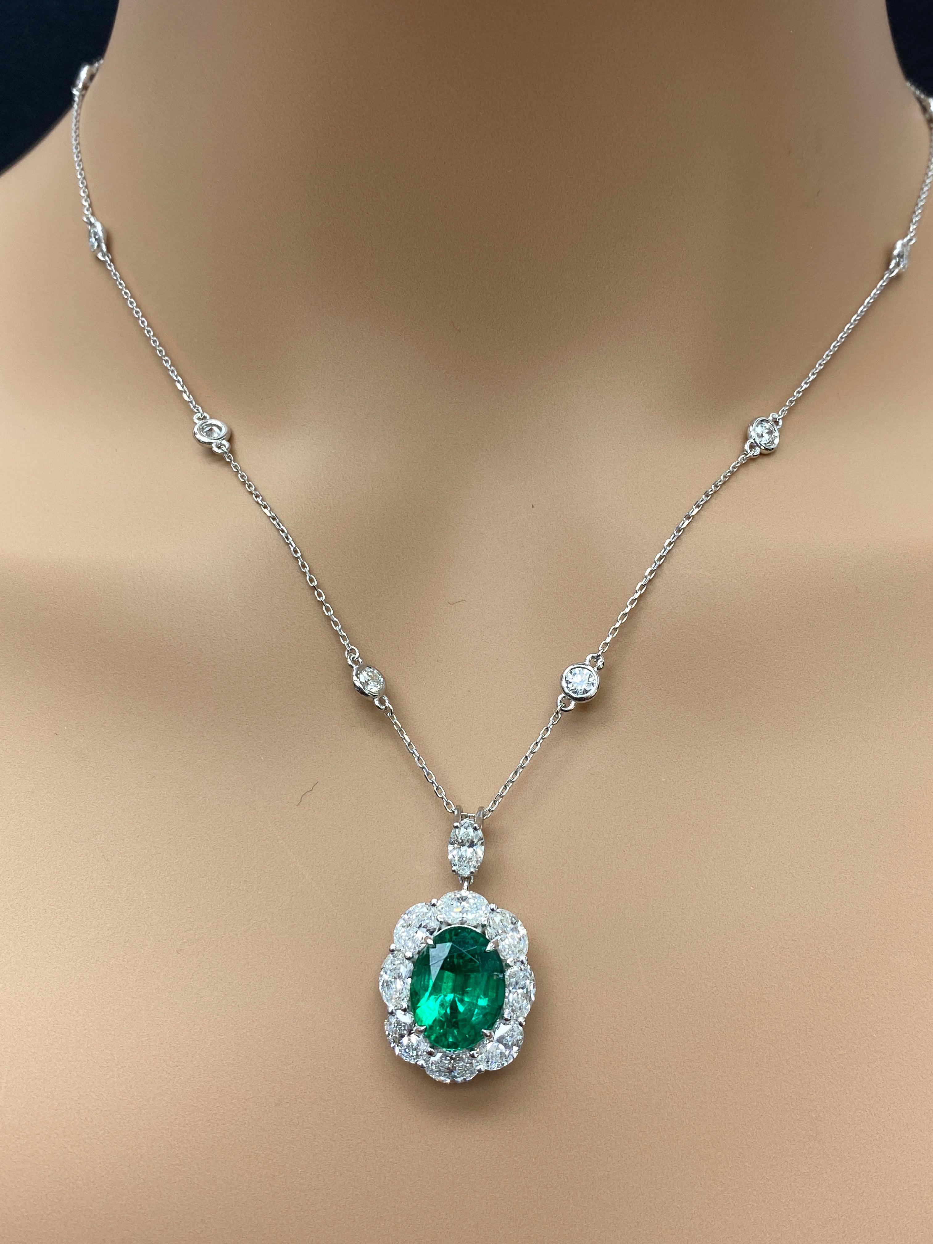 3.88 Carat Oval cut Emerald and Diamond Drop Necklace in 18K WhiteGold For Sale 6