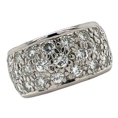 Anillo de boda de eternidad de oro blanco de 18 quilates con 3,88 quilates de diamantes