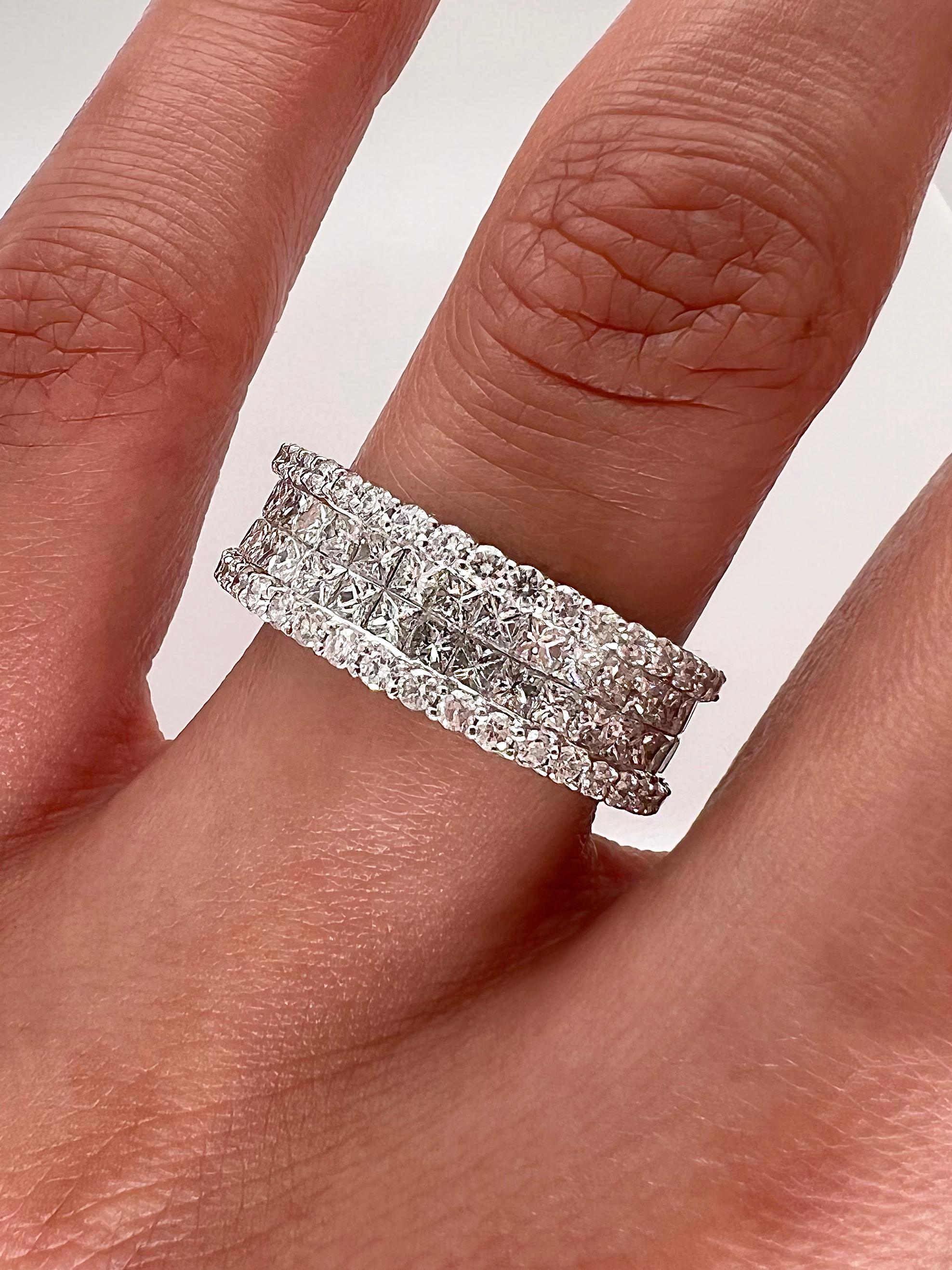 Anneau d'éternité en diamants pour femmes de 3,88 carats au total Neuf - En vente à New York, NY