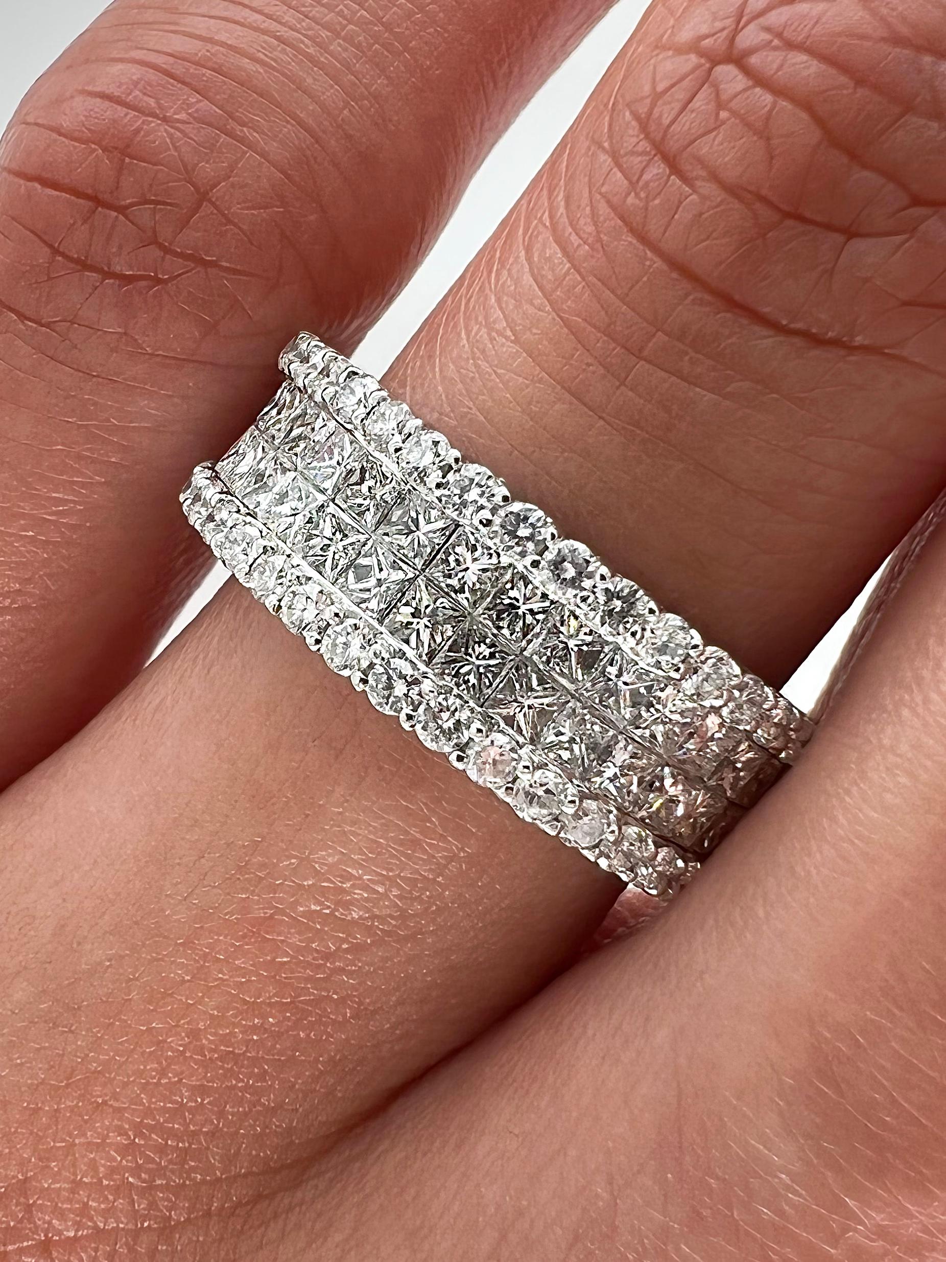 Anneau d'éternité en diamants pour femmes de 3,88 carats au total Unisexe en vente