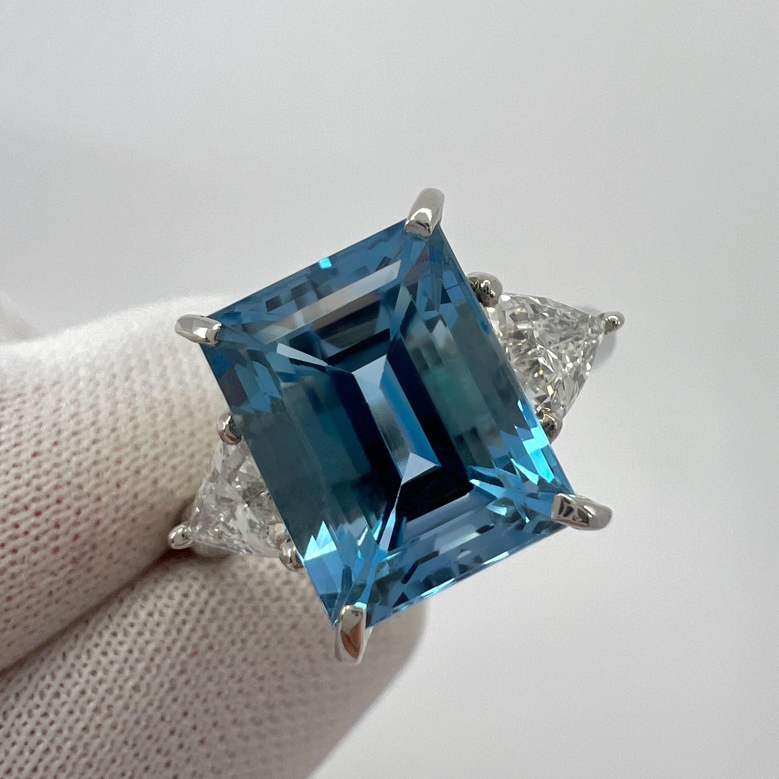 3.88ct Santa Maria Blue Emerald Cut Aquamarine Diamond Platinum Three Stone Ring In Excellent Condition For Sale In Birmingham, GB