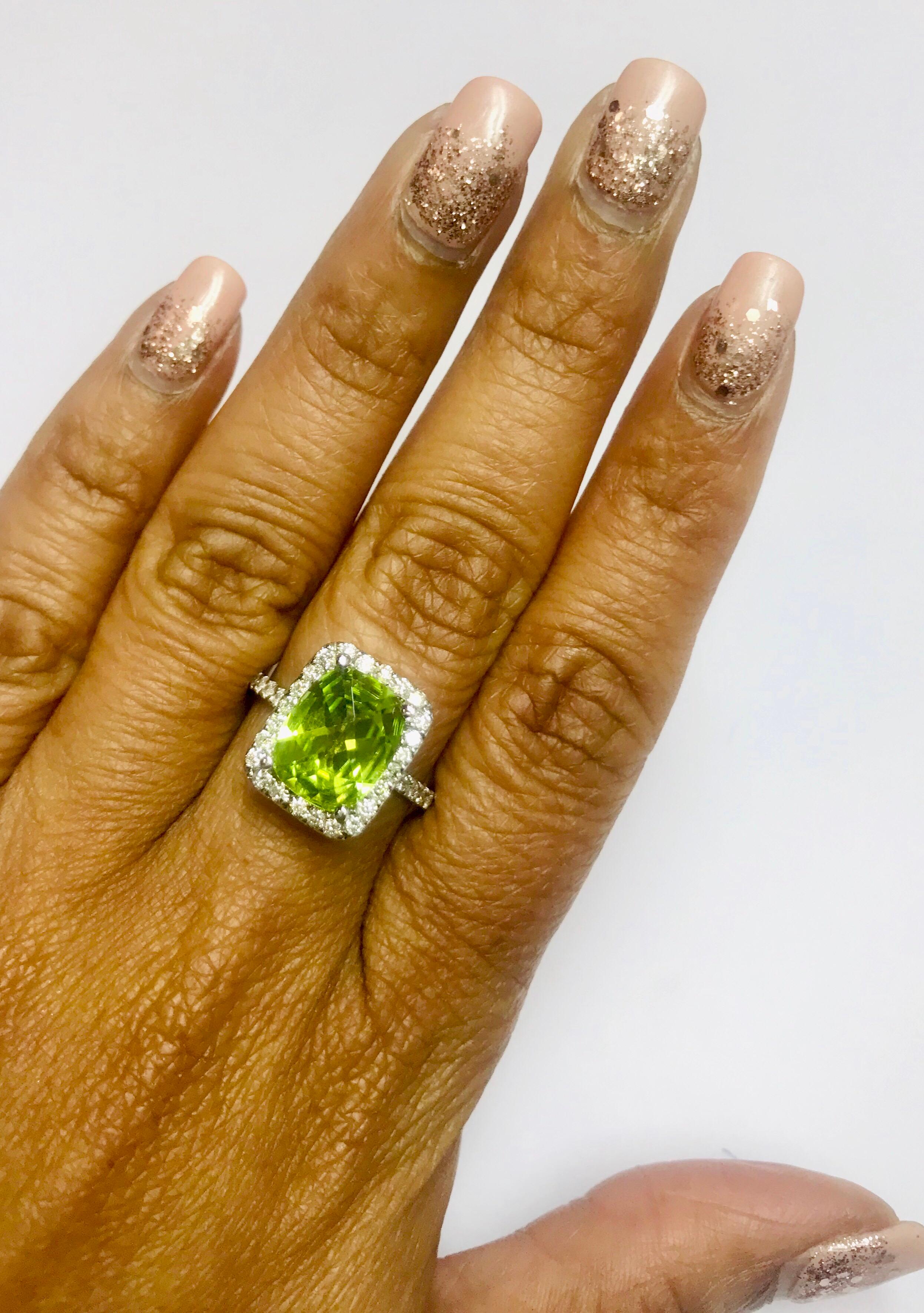 3.89 Carat Peridot Diamond Engagement 14 Karat White Gold Ring In New Condition In Los Angeles, CA